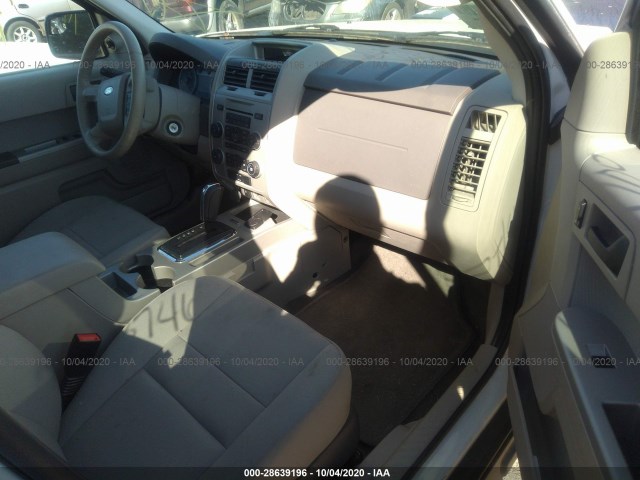 Photo 4 VIN: 1FMCU5K31BKB08815 - FORD ESCAPE 