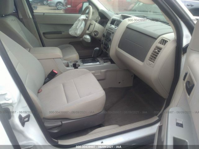 Photo 4 VIN: 1FMCU5K33BKA51310 - FORD ESCAPE 