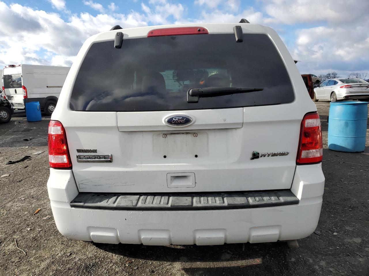 Photo 5 VIN: 1FMCU5K34AKC96910 - FORD ESCAPE 