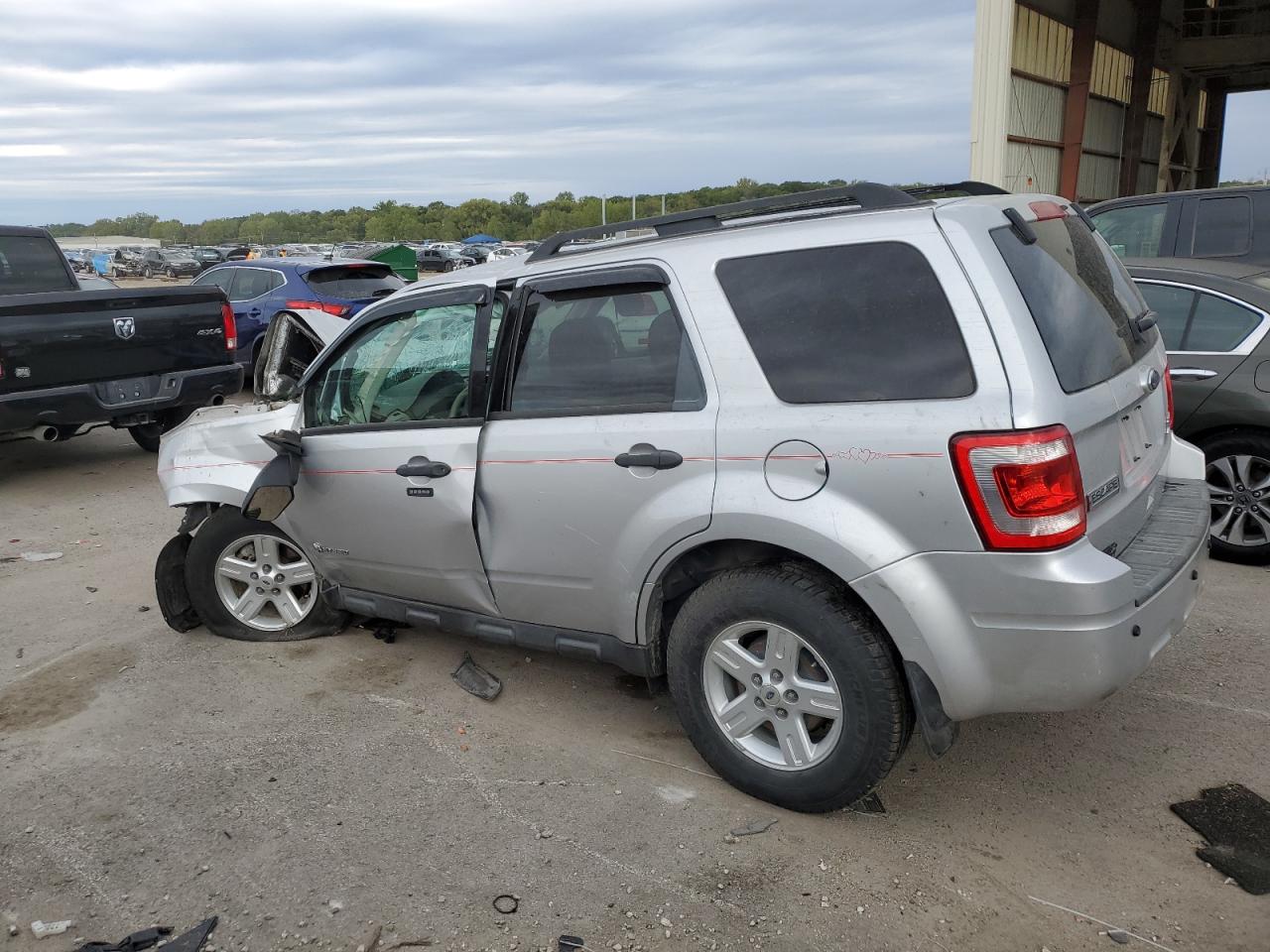 Photo 1 VIN: 1FMCU5K34AKD22096 - FORD ESCAPE 