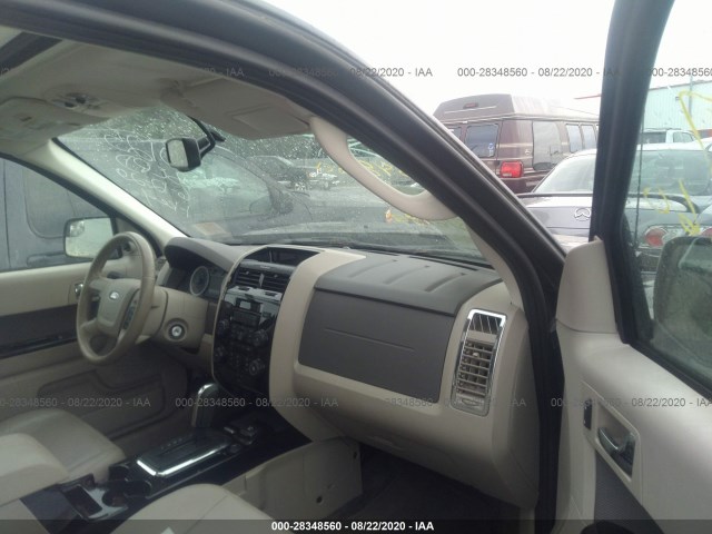 Photo 4 VIN: 1FMCU5K38BKB98934 - FORD ESCAPE 