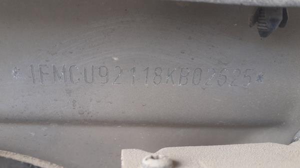 Photo 2 VIN: 1FMCU92118KB02625 - FORD ESCAPE 