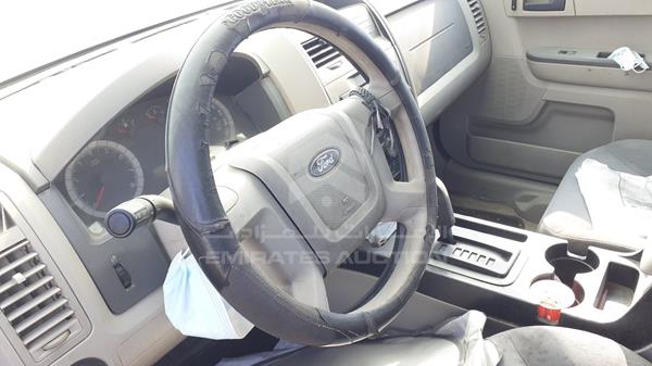 Photo 11 VIN: 1FMCU92118KE43006 - FORD ESCAPE 