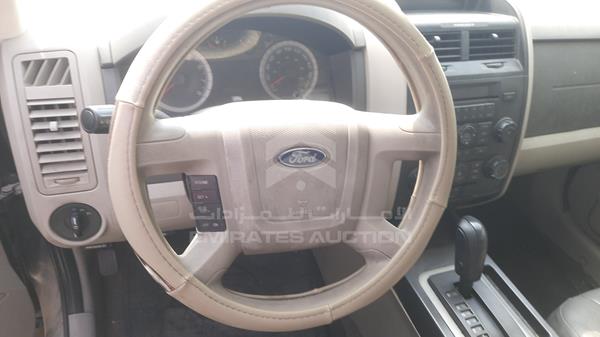 Photo 13 VIN: 1FMCU92188KA59031 - FORD ESCAPE 