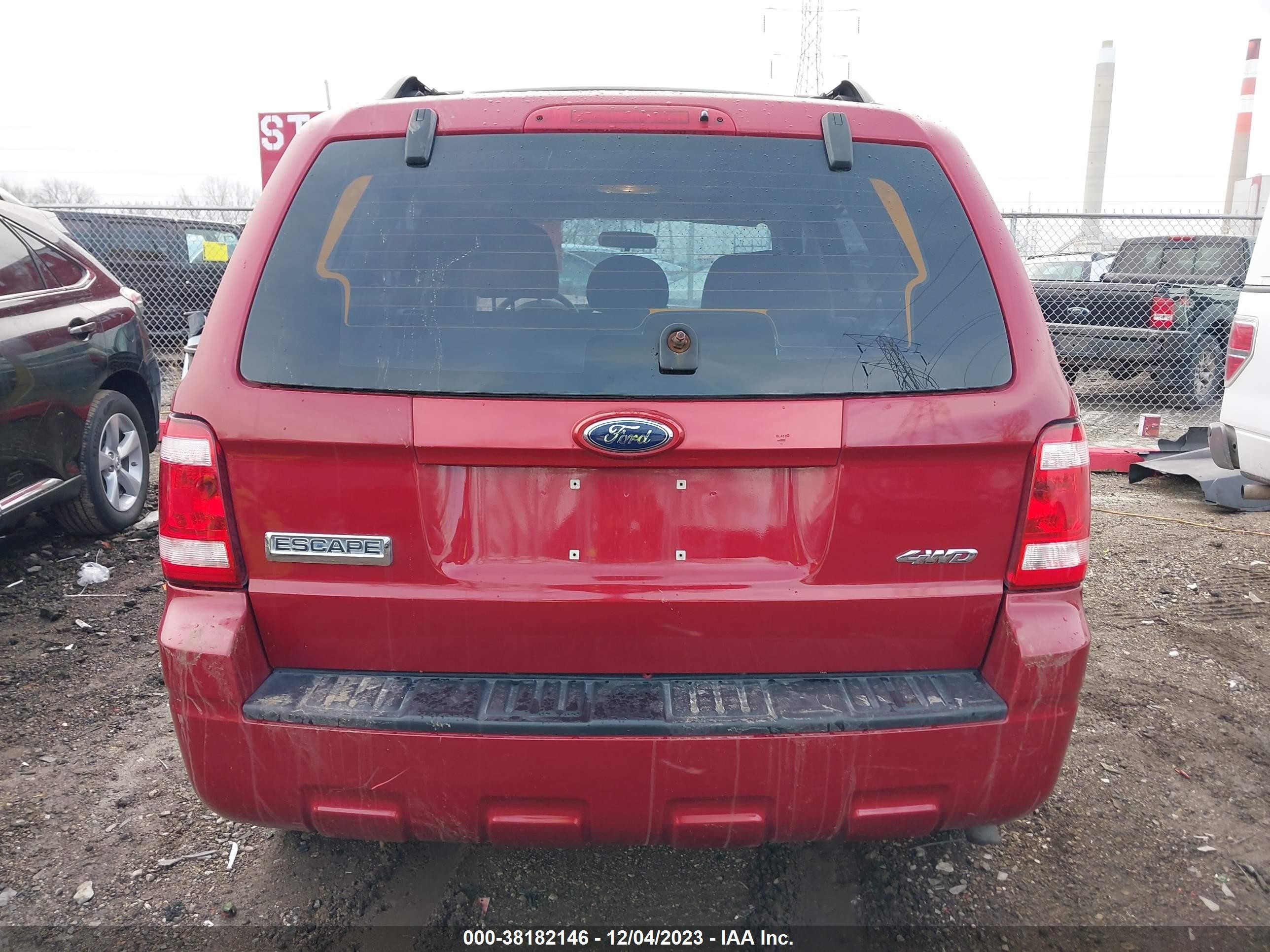 Photo 15 VIN: 1FMCU92749KB94738 - FORD ESCAPE 