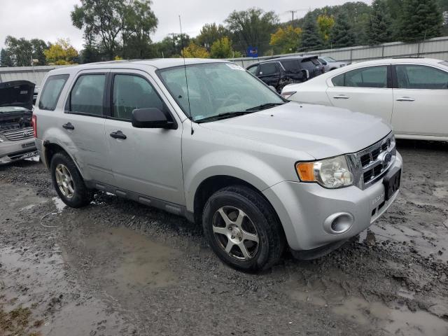 Photo 3 VIN: 1FMCU92749KC97609 - FORD ESCAPE XLS 