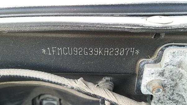 Photo 4 VIN: 1FMCU92G39KA23074 - FORD ESCAPE 