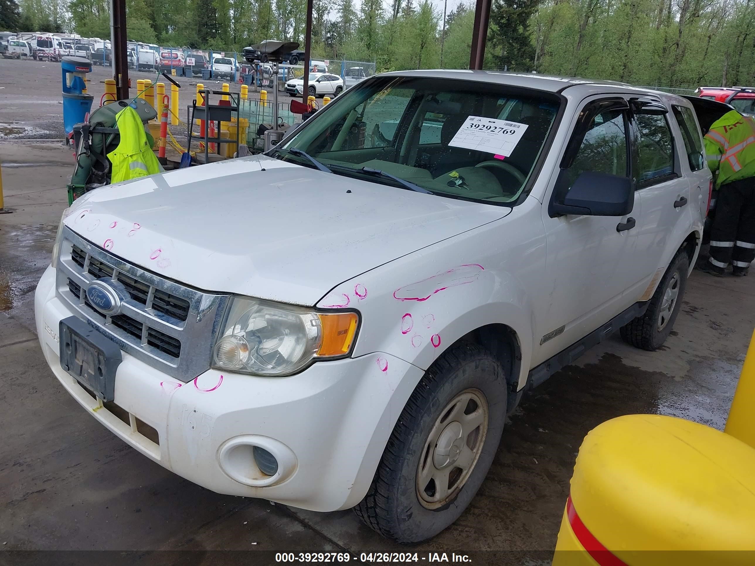 Photo 1 VIN: 1FMCU92Z38KB00106 - FORD ESCAPE 