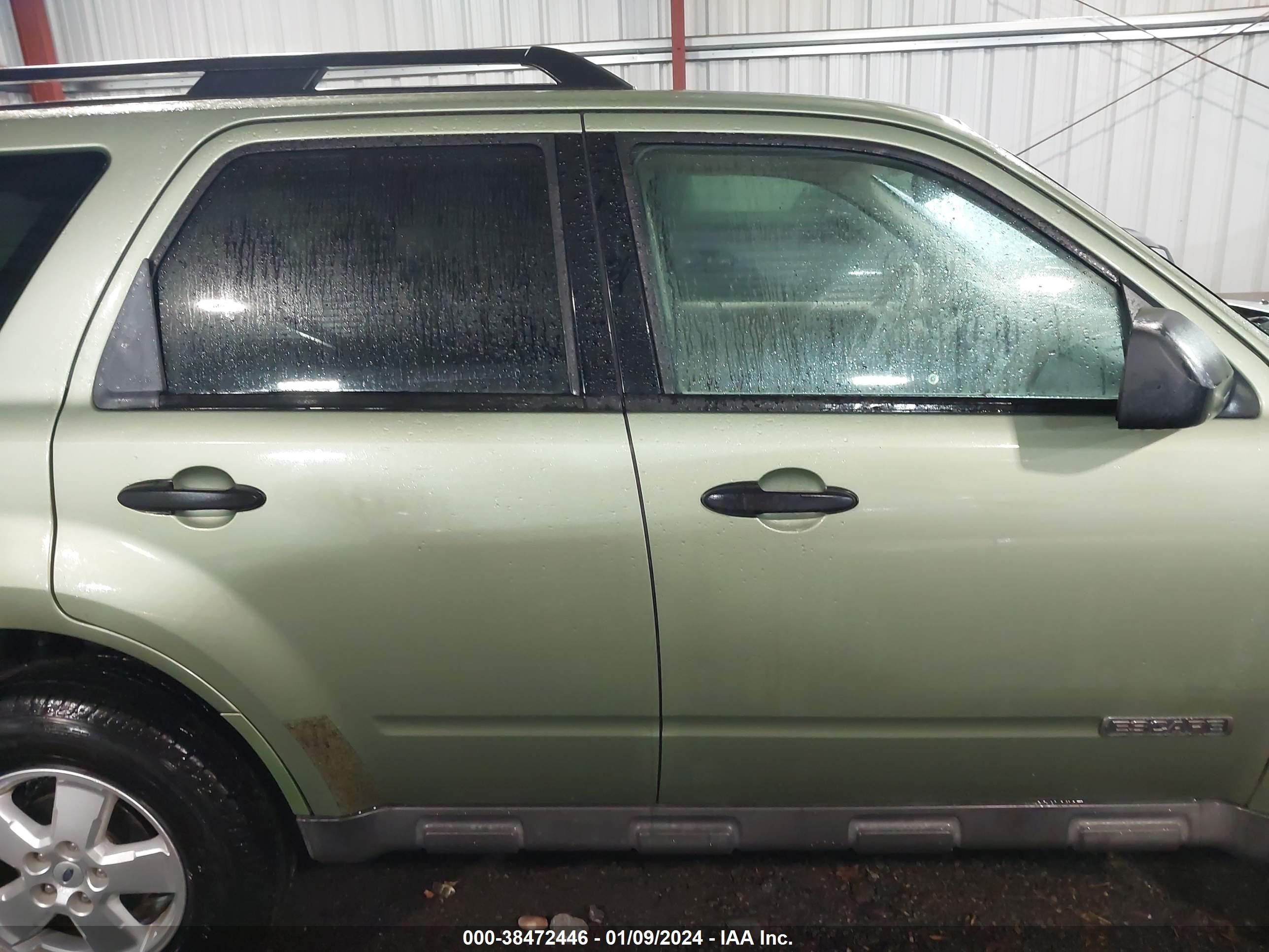 Photo 12 VIN: 1FMCU93108KB03506 - FORD ESCAPE 