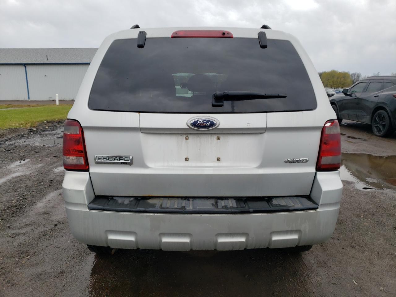 Photo 5 VIN: 1FMCU93118KC91307 - FORD ESCAPE 