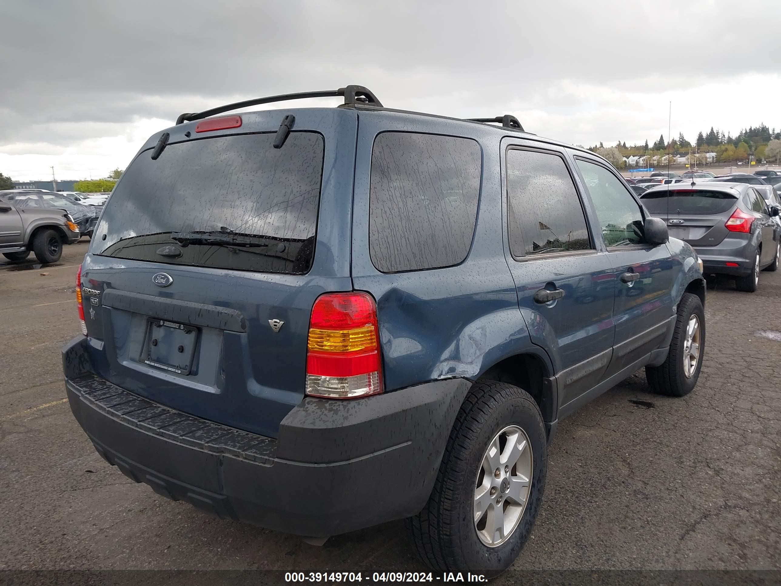 Photo 3 VIN: 1FMCU93126KA84955 - FORD ESCAPE 