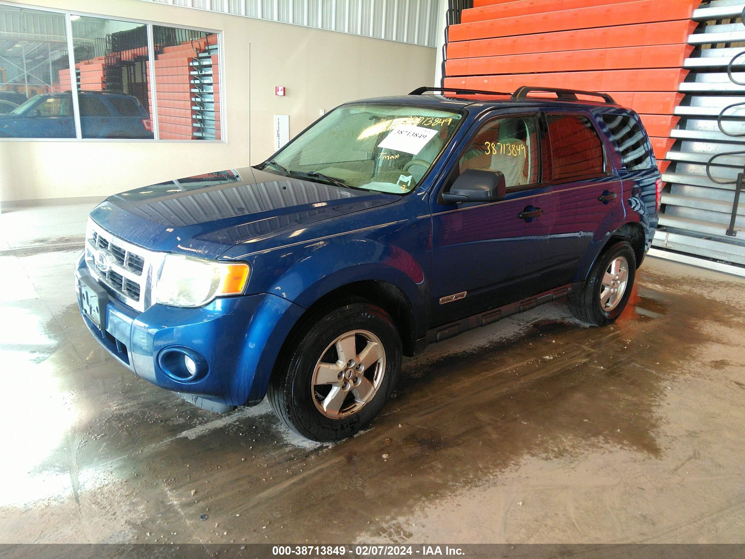 Photo 1 VIN: 1FMCU93128KD05764 - FORD ESCAPE 