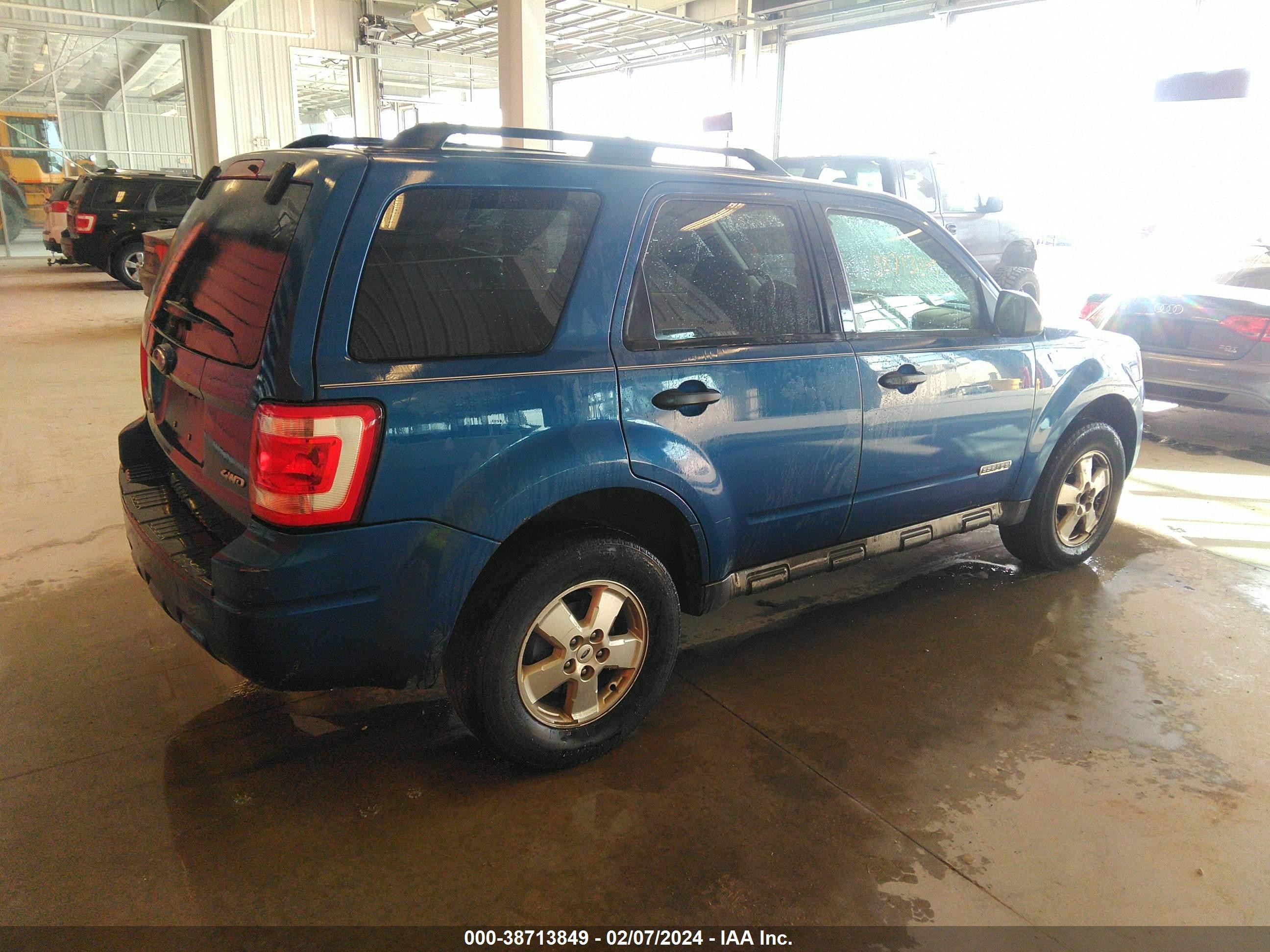 Photo 3 VIN: 1FMCU93128KD05764 - FORD ESCAPE 