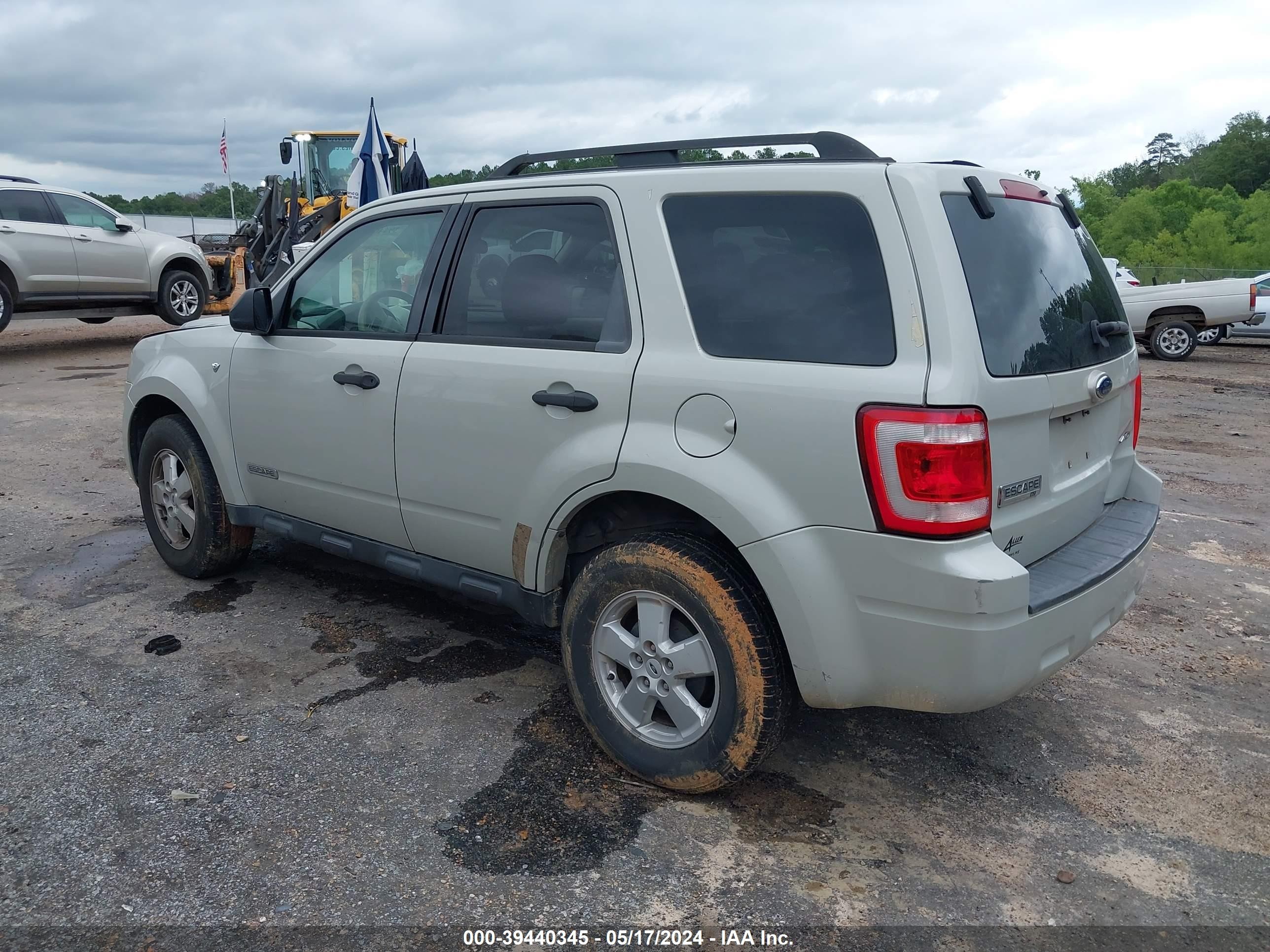 Photo 2 VIN: 1FMCU93128KE53252 - FORD ESCAPE 