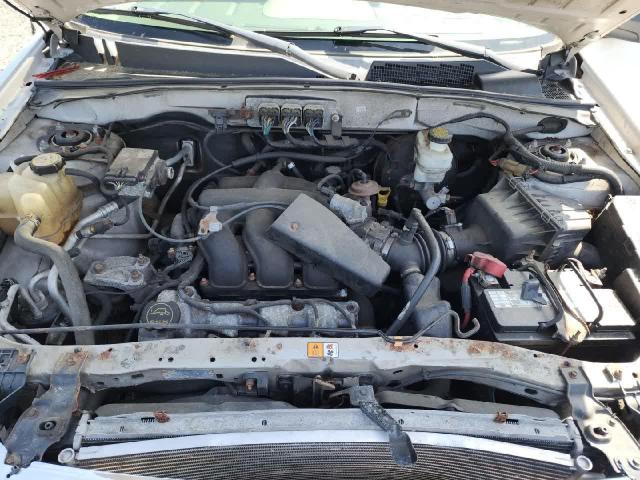 Photo 11 VIN: 1FMCU93138KB52005 - FORD ESCAPE 