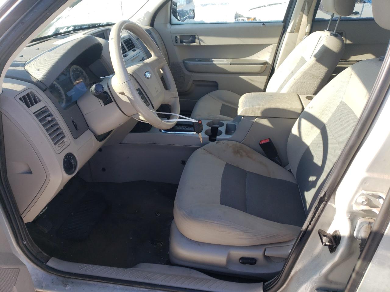 Photo 6 VIN: 1FMCU93138KC24028 - FORD ESCAPE 