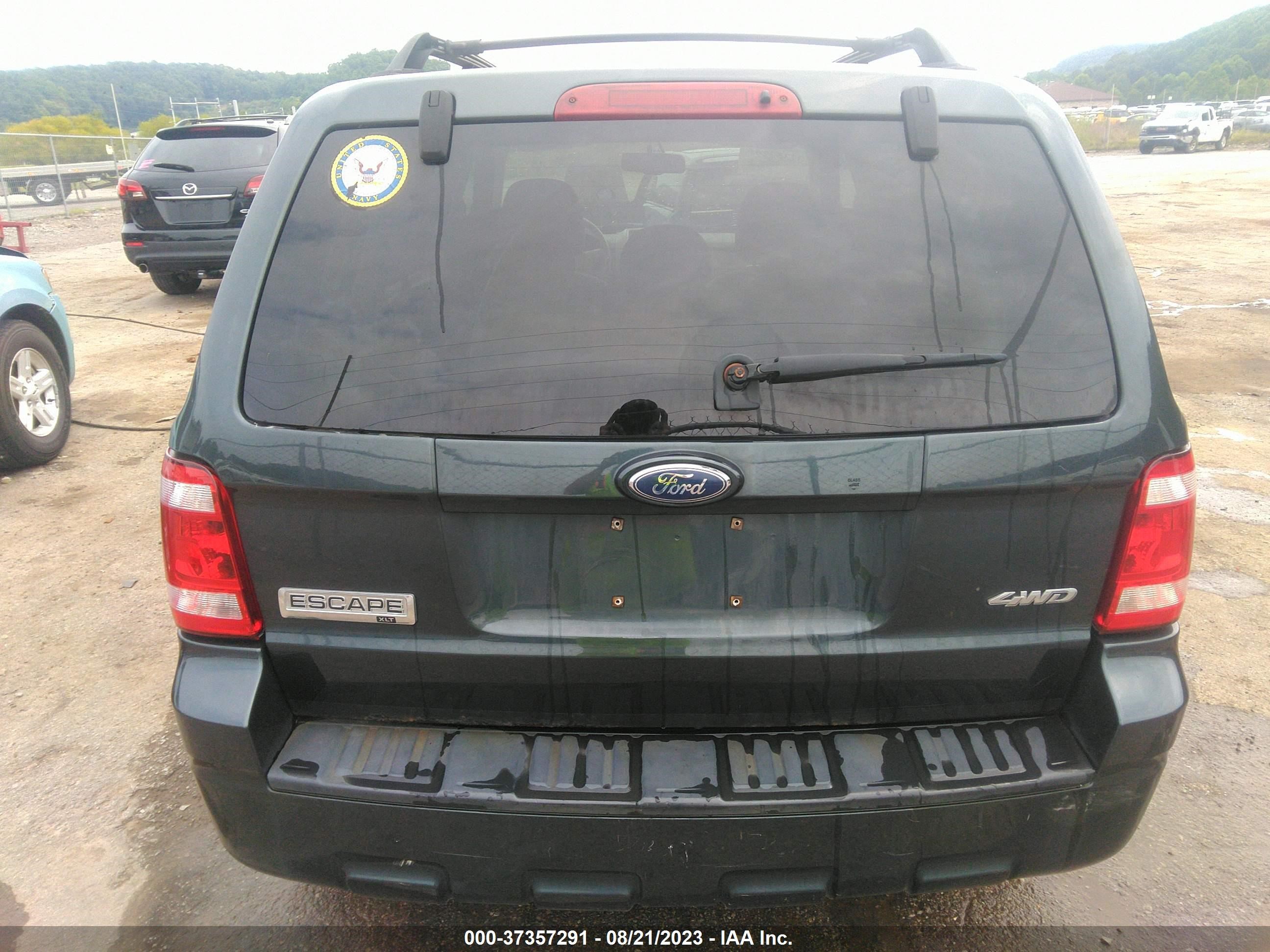 Photo 15 VIN: 1FMCU93138KD92140 - FORD ESCAPE 