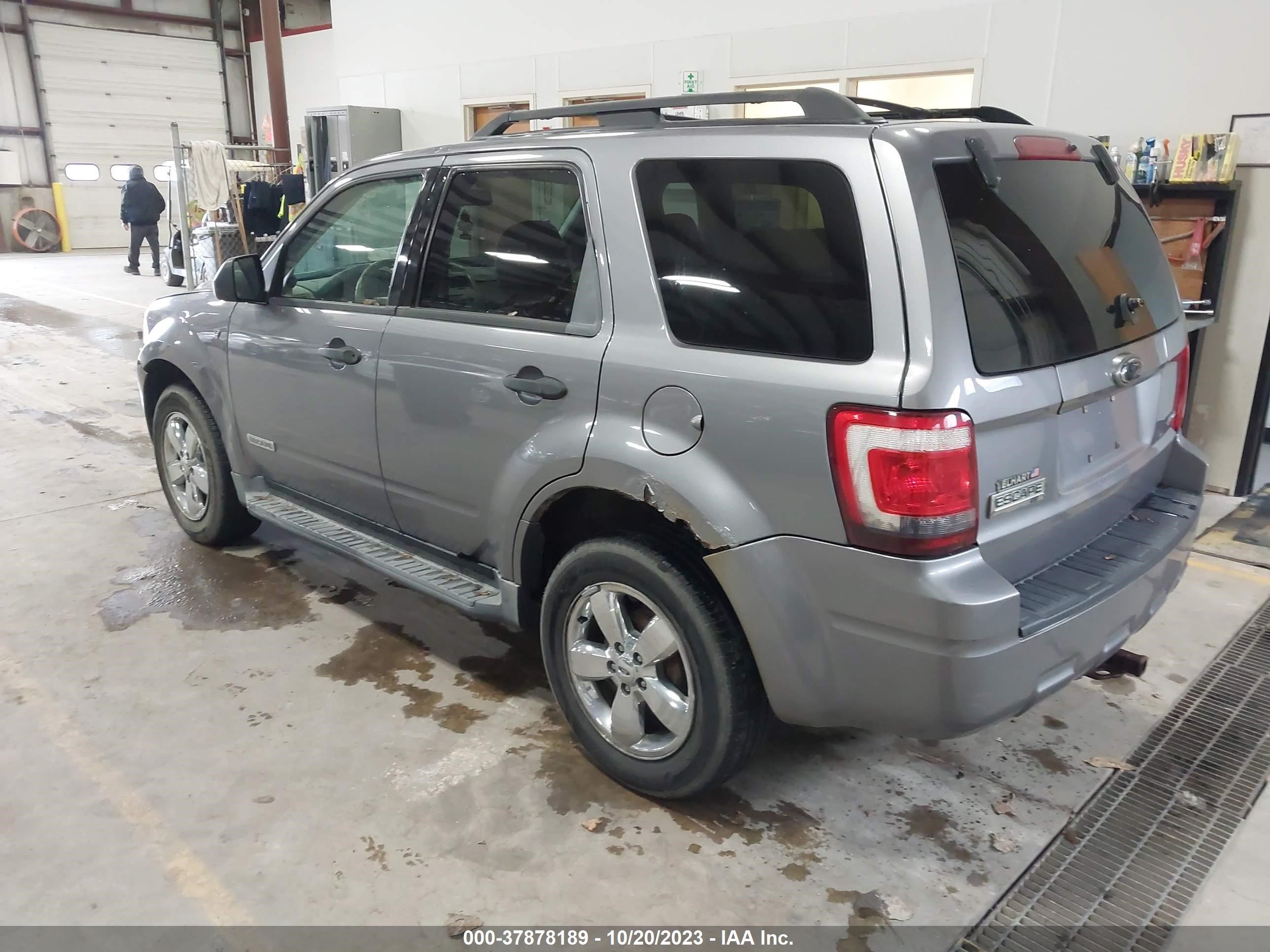 Photo 2 VIN: 1FMCU93138KE66592 - FORD ESCAPE 