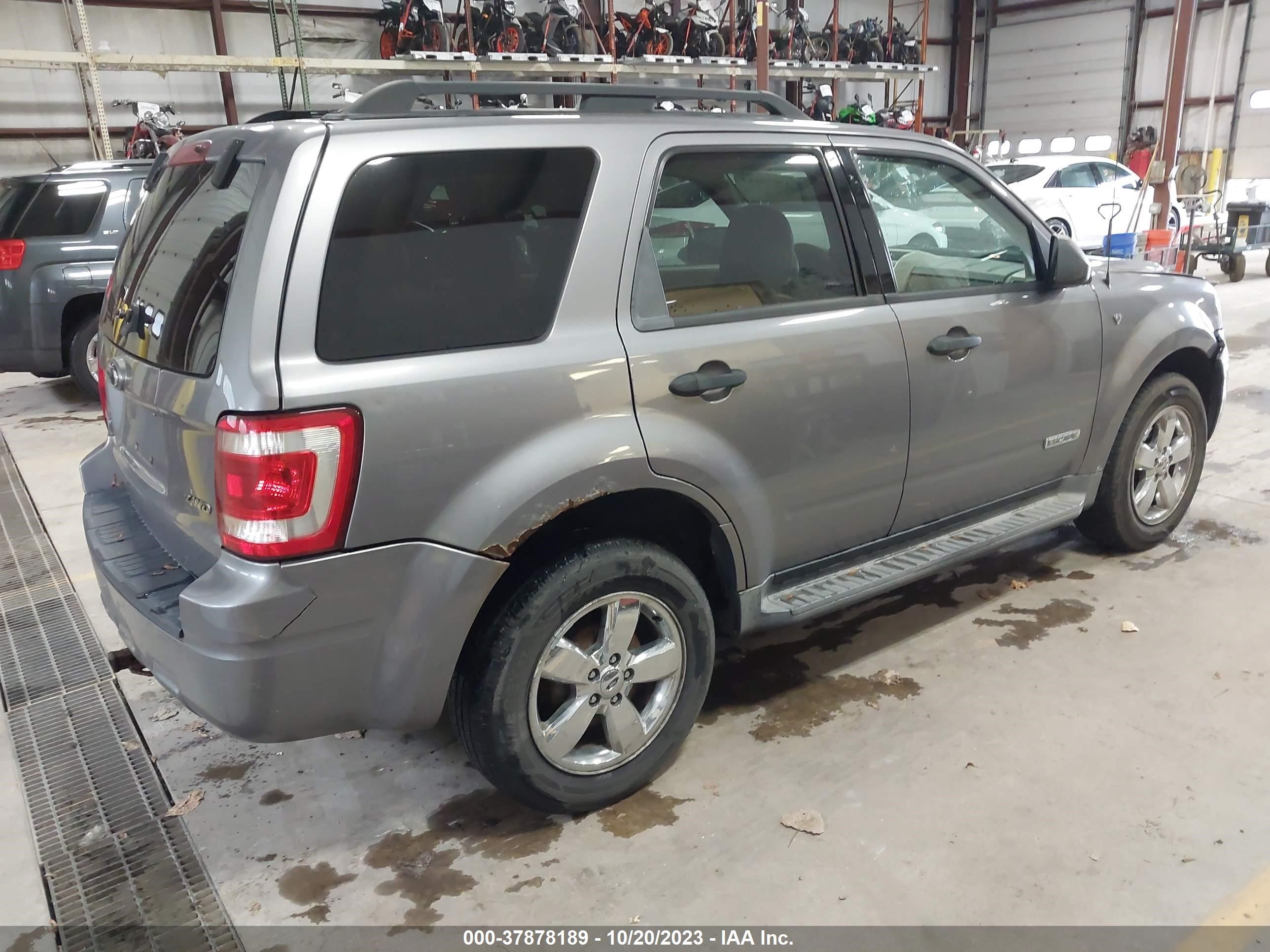 Photo 3 VIN: 1FMCU93138KE66592 - FORD ESCAPE 