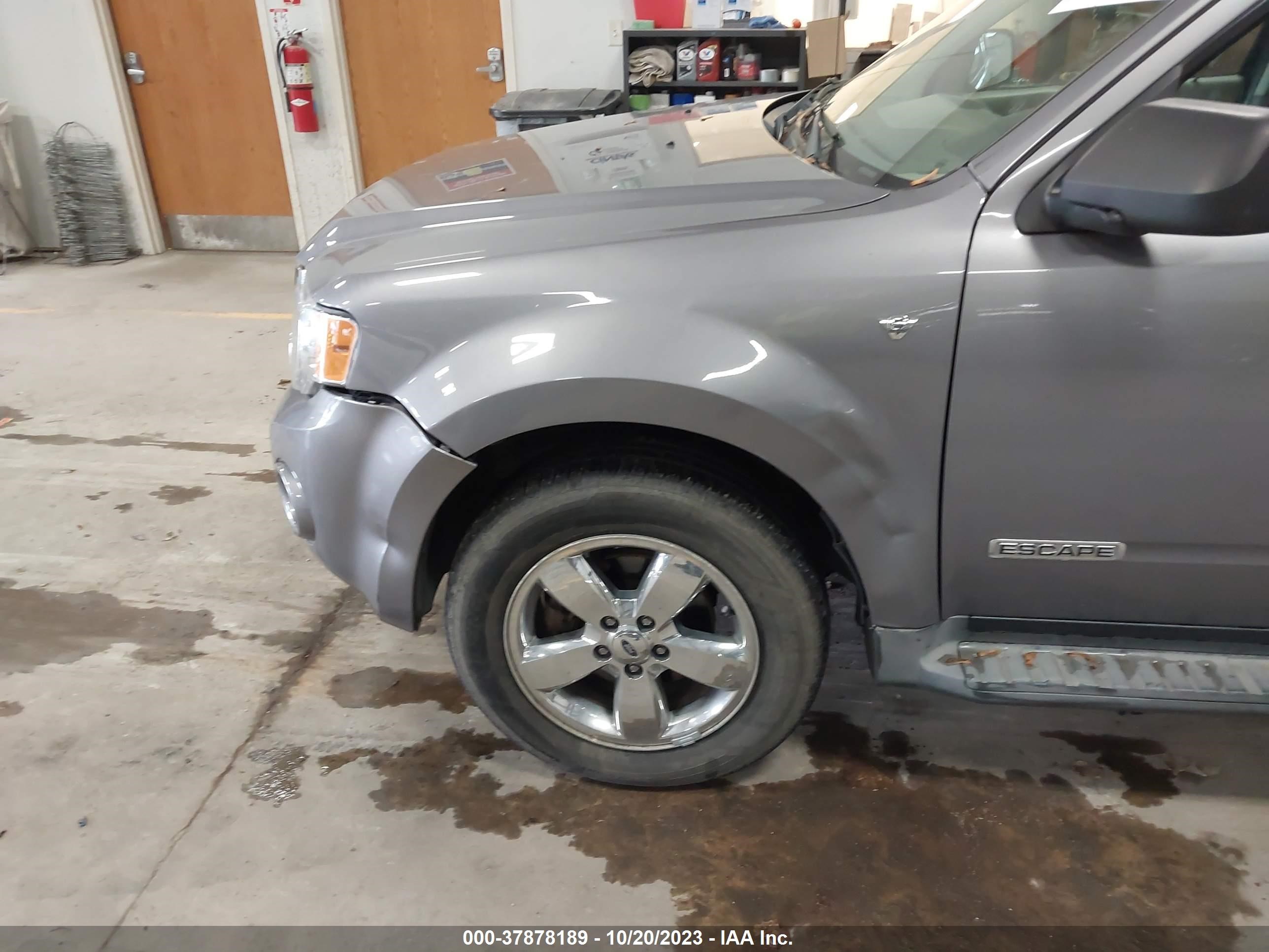 Photo 5 VIN: 1FMCU93138KE66592 - FORD ESCAPE 