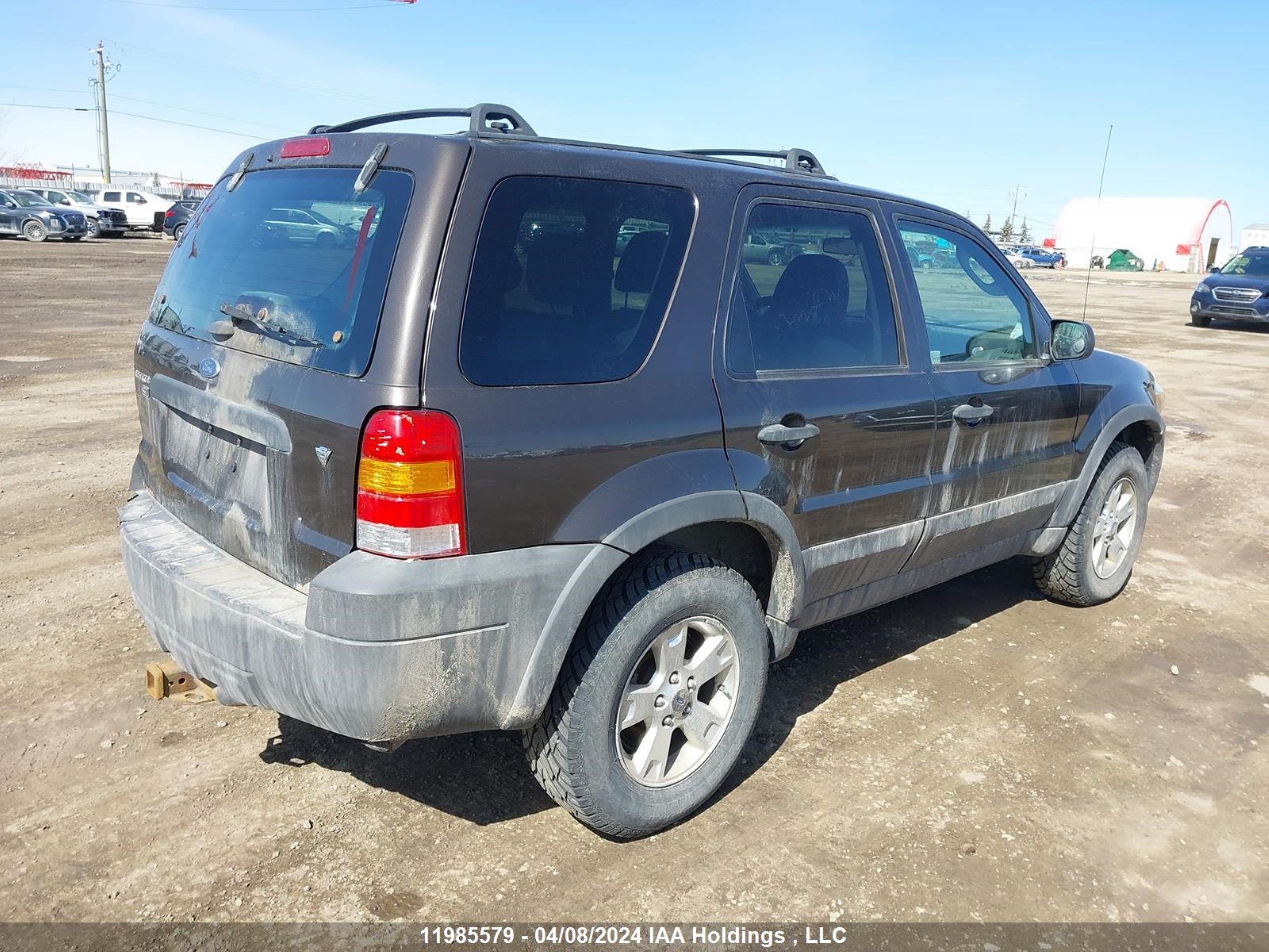 Photo 3 VIN: 1FMCU93147KB56966 - FORD ESCAPE 