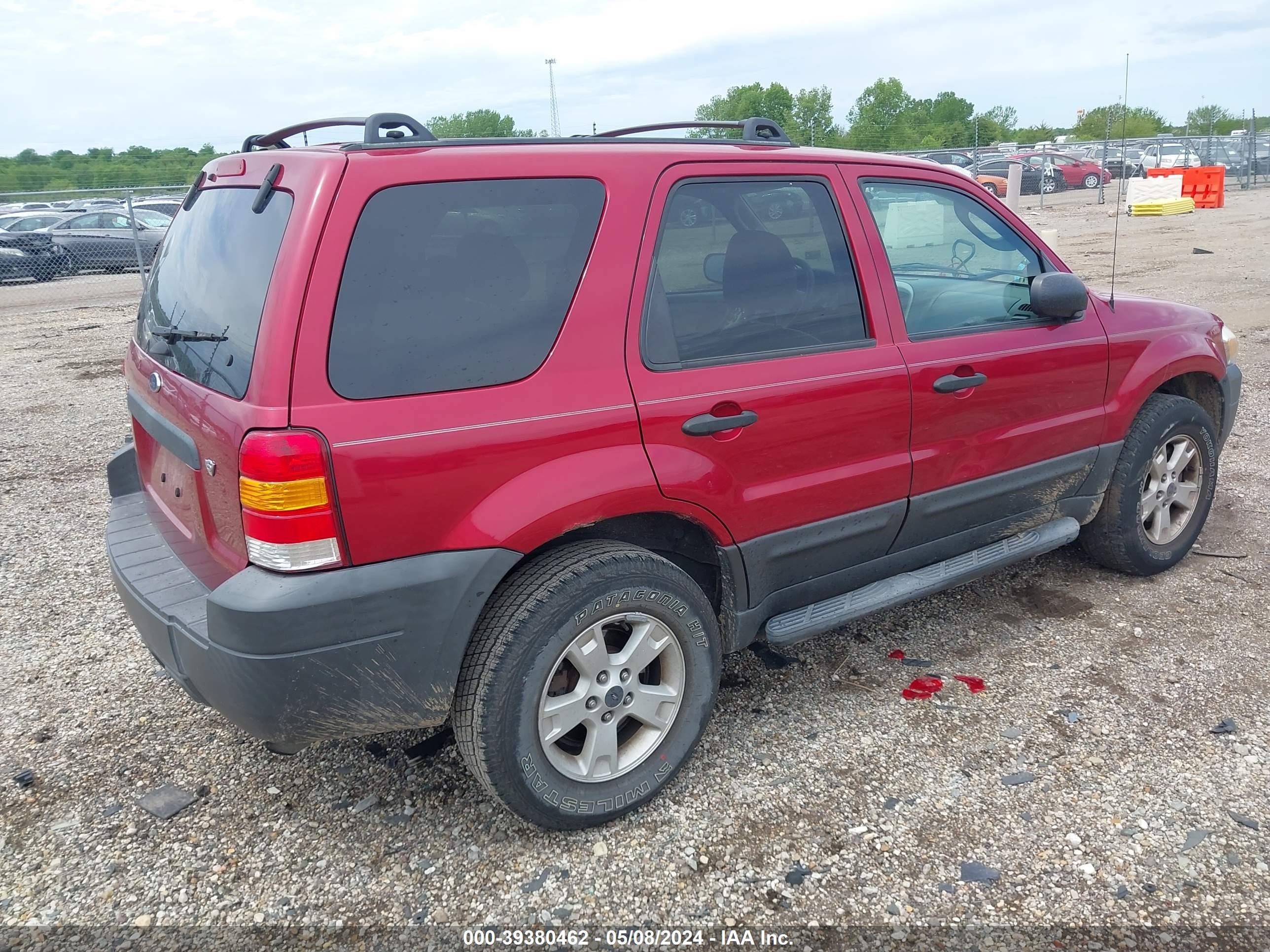 Photo 3 VIN: 1FMCU93155KD98453 - FORD ESCAPE 