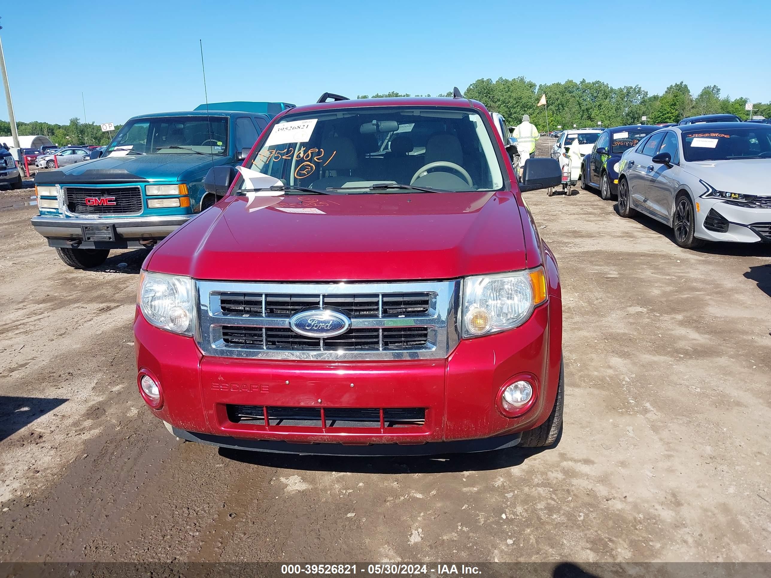 Photo 5 VIN: 1FMCU93158KB79206 - FORD ESCAPE 