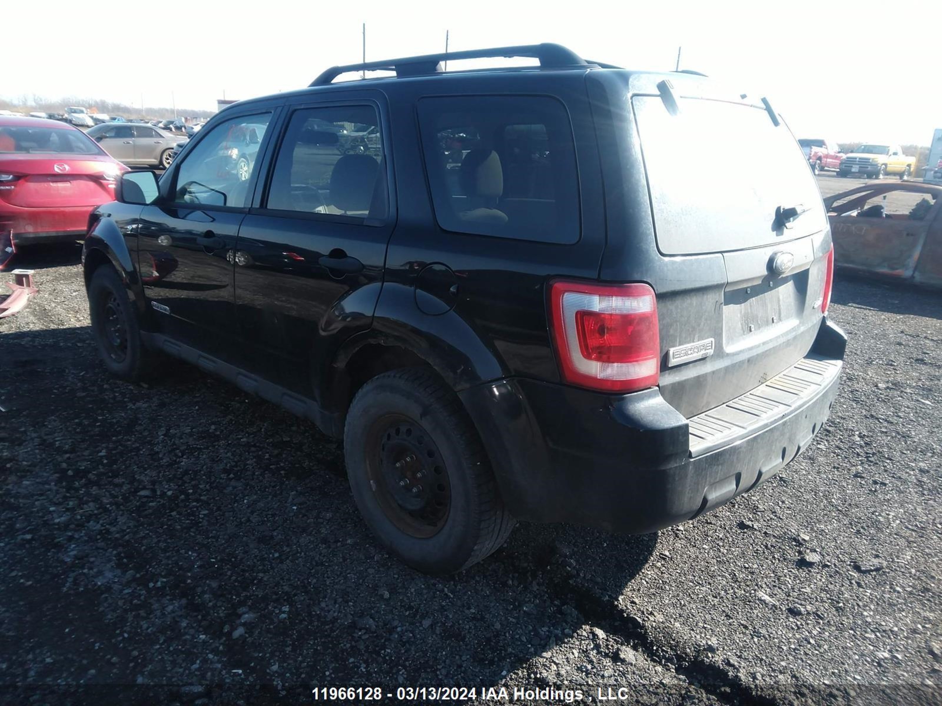 Photo 2 VIN: 1FMCU93158KC18067 - FORD ESCAPE 