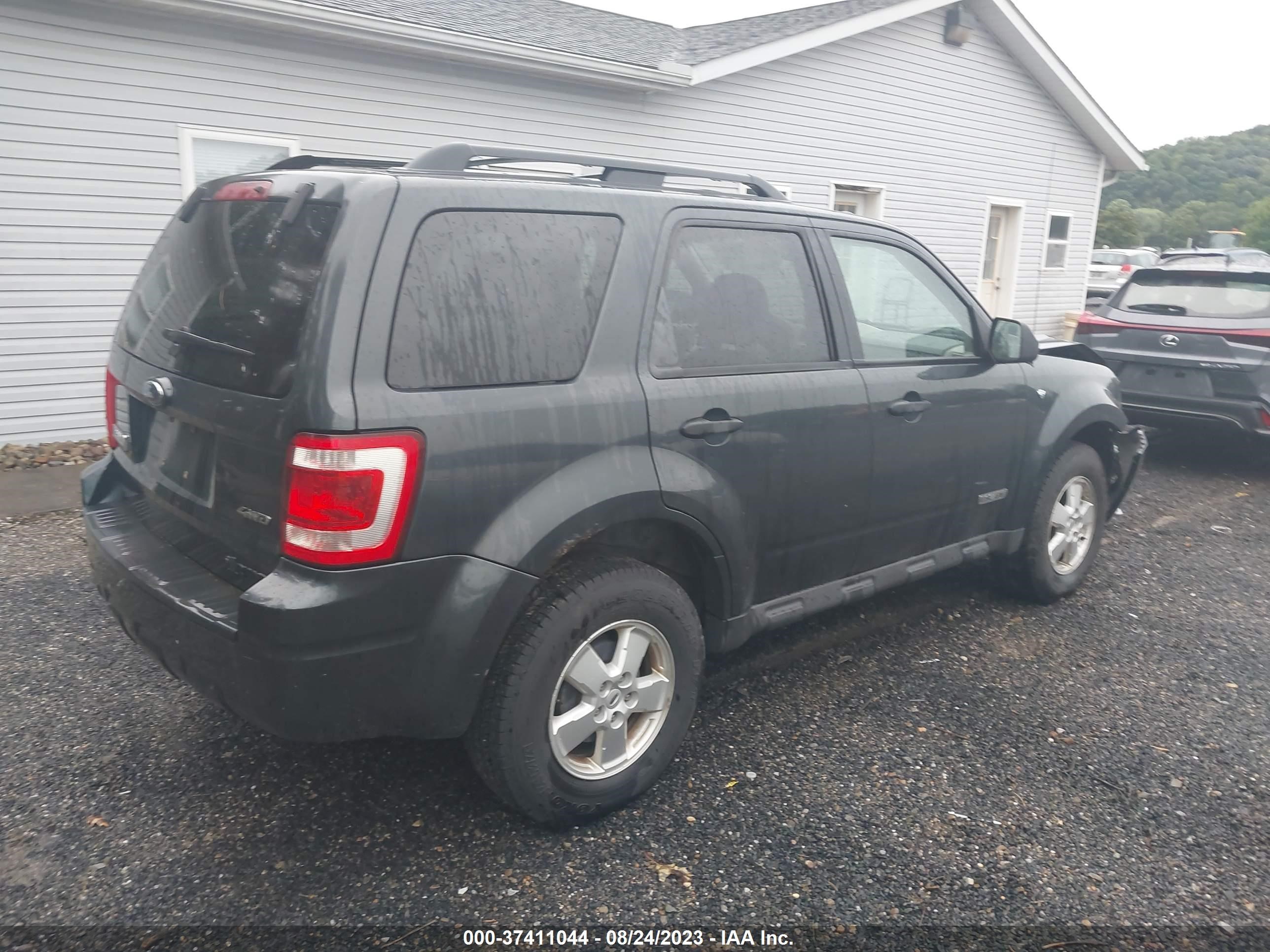 Photo 3 VIN: 1FMCU93158KC31532 - FORD ESCAPE 