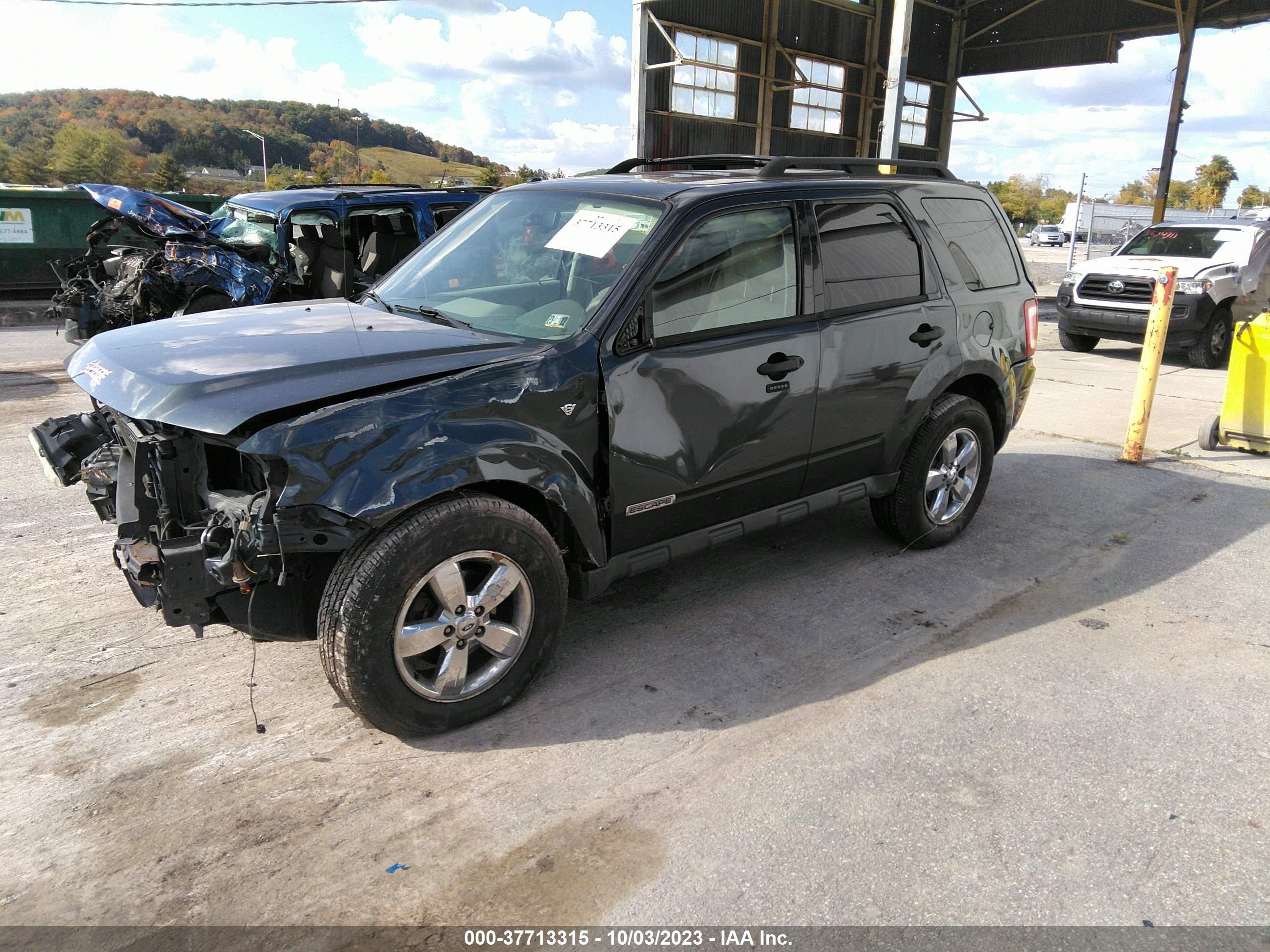 Photo 1 VIN: 1FMCU93158KC32048 - FORD ESCAPE 