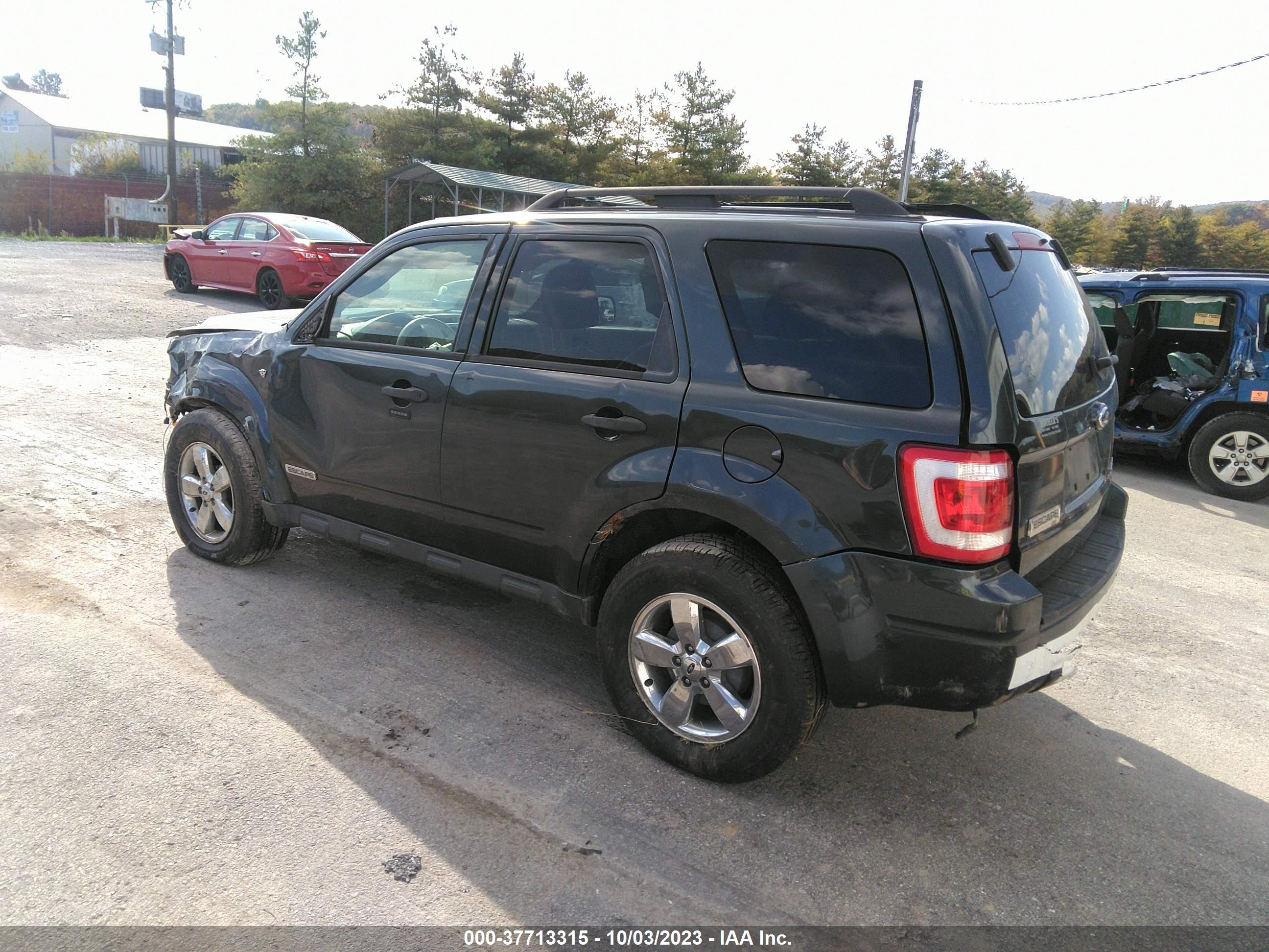 Photo 2 VIN: 1FMCU93158KC32048 - FORD ESCAPE 