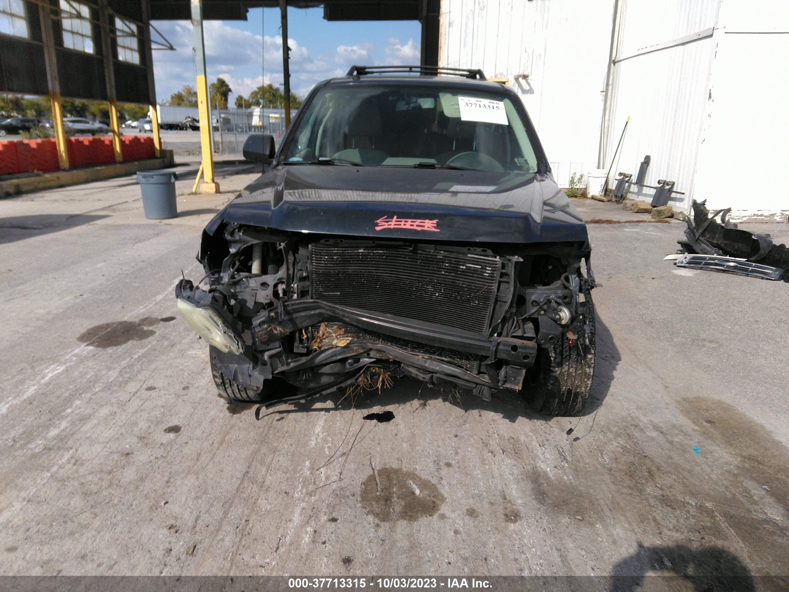 Photo 5 VIN: 1FMCU93158KC32048 - FORD ESCAPE 