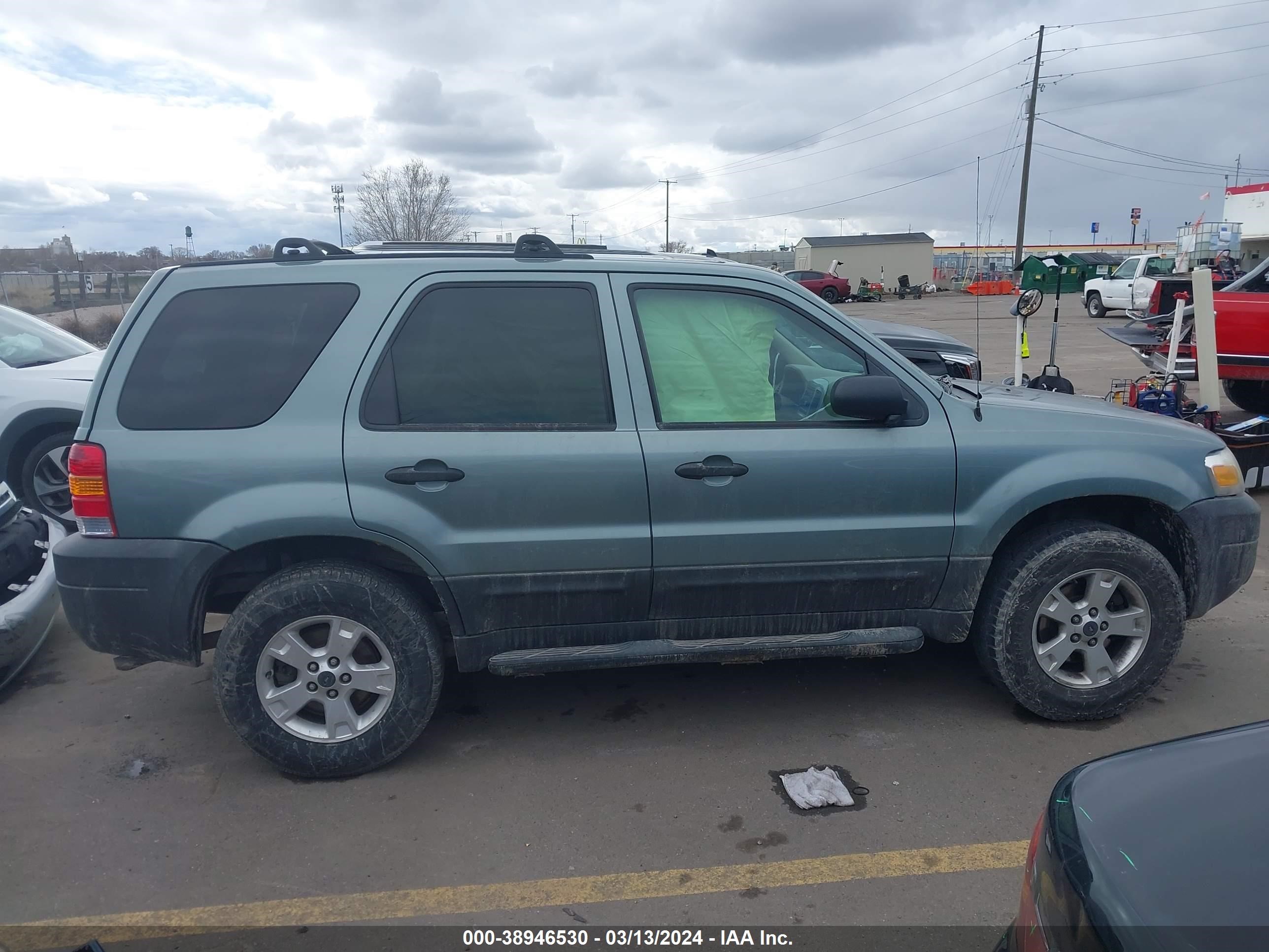 Photo 12 VIN: 1FMCU93165KB63821 - FORD ESCAPE 