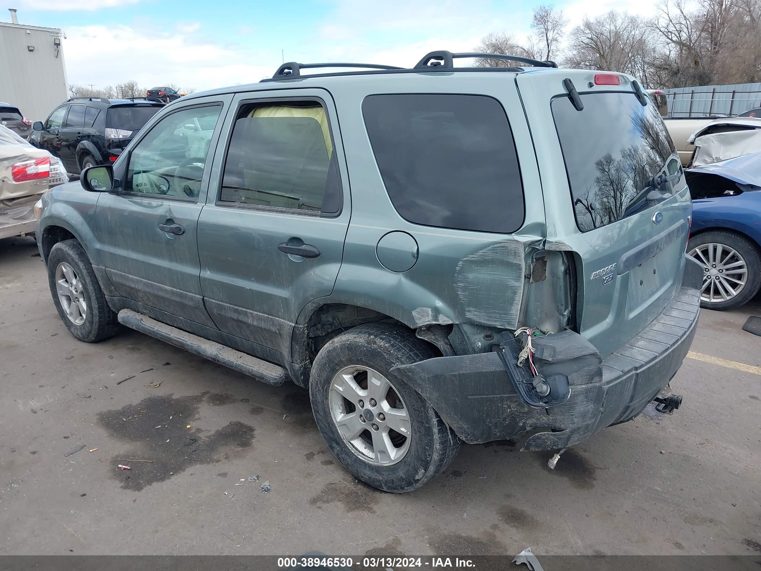 Photo 2 VIN: 1FMCU93165KB63821 - FORD ESCAPE 