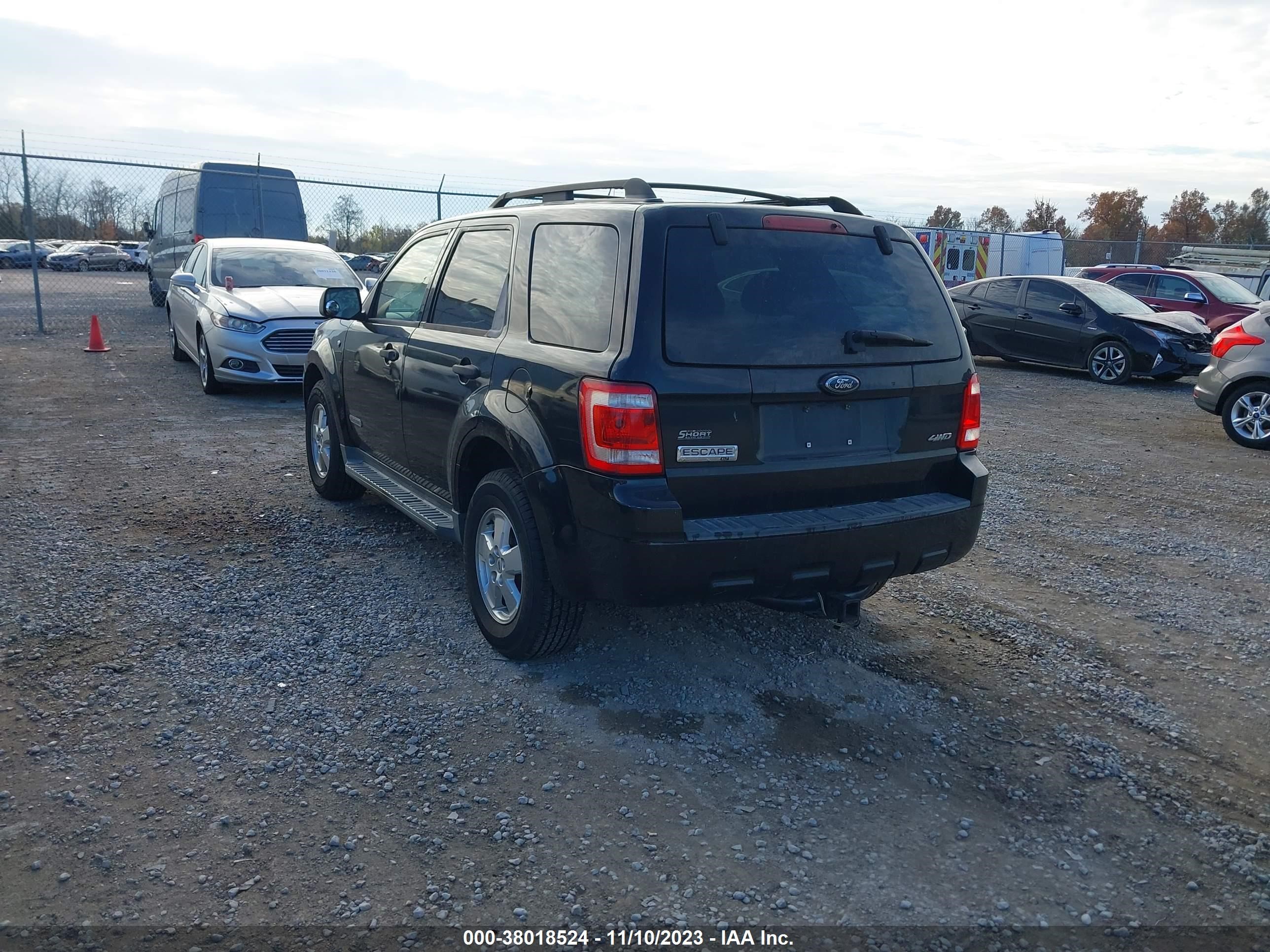 Photo 2 VIN: 1FMCU93168KB61524 - FORD ESCAPE 