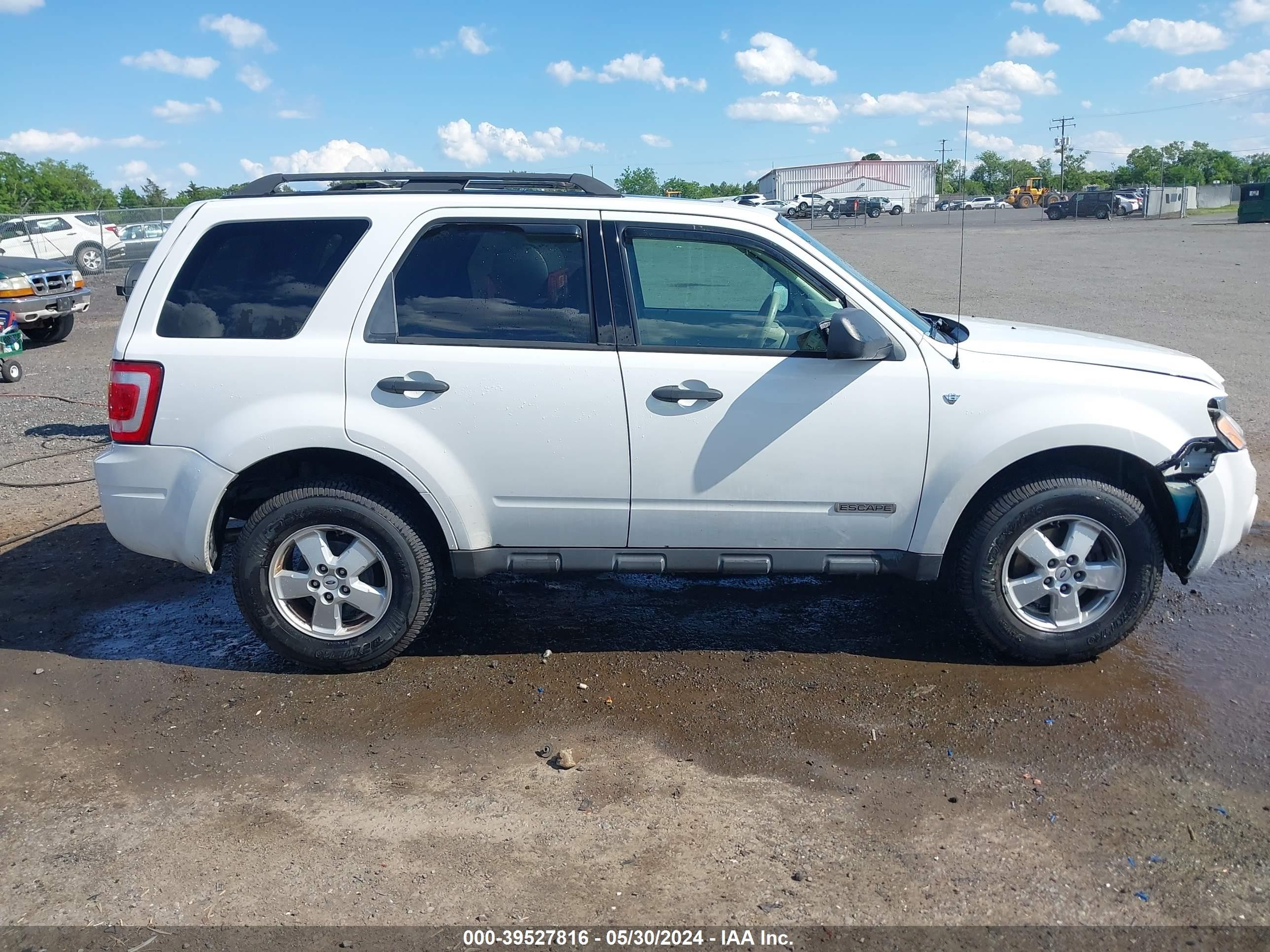 Photo 12 VIN: 1FMCU93168KD22230 - FORD ESCAPE 