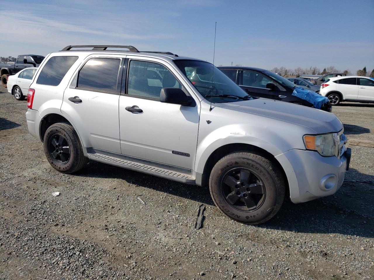 Photo 3 VIN: 1FMCU93168KD57740 - FORD ESCAPE 