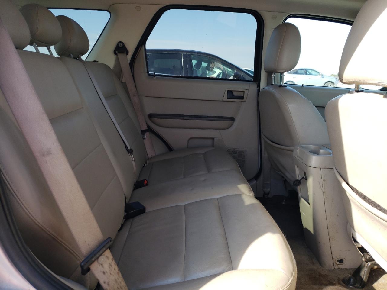 Photo 9 VIN: 1FMCU93168KD57740 - FORD ESCAPE 