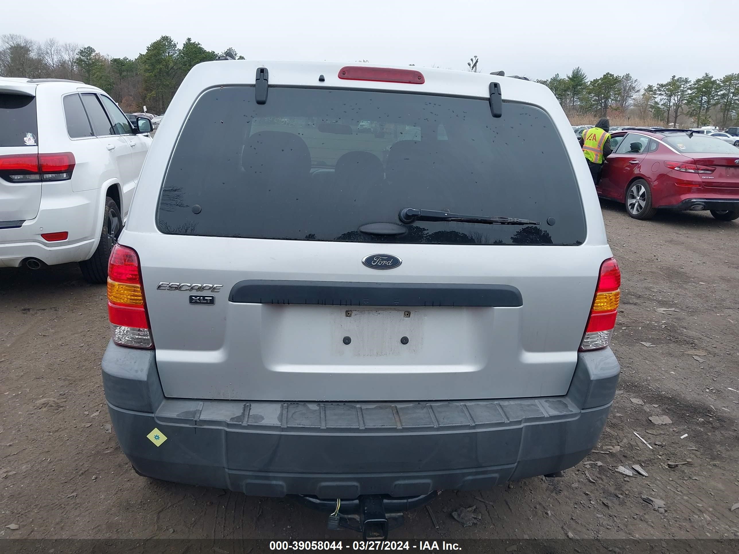 Photo 15 VIN: 1FMCU93175KA50427 - FORD ESCAPE 