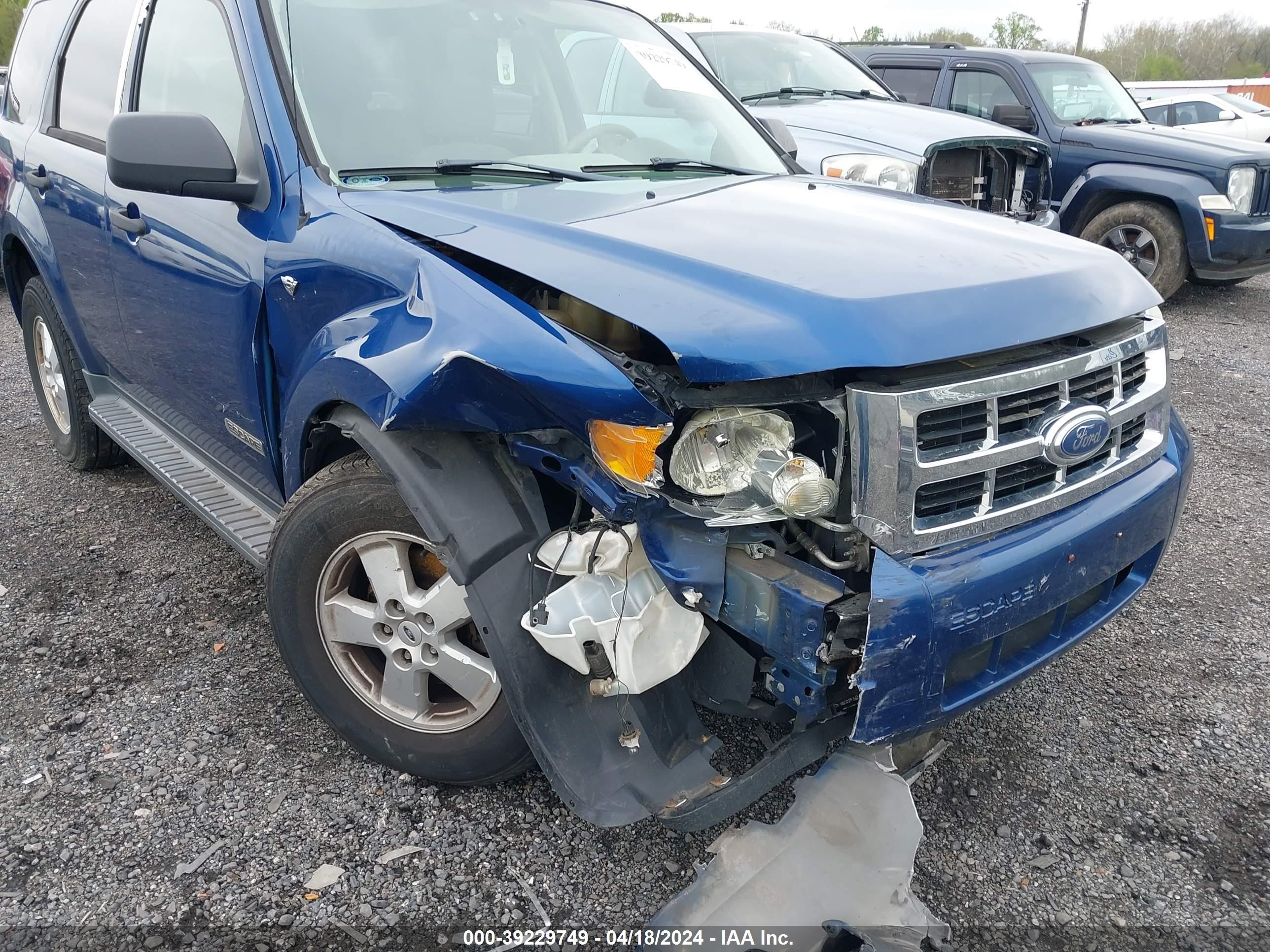 Photo 5 VIN: 1FMCU93178KA34555 - FORD ESCAPE 