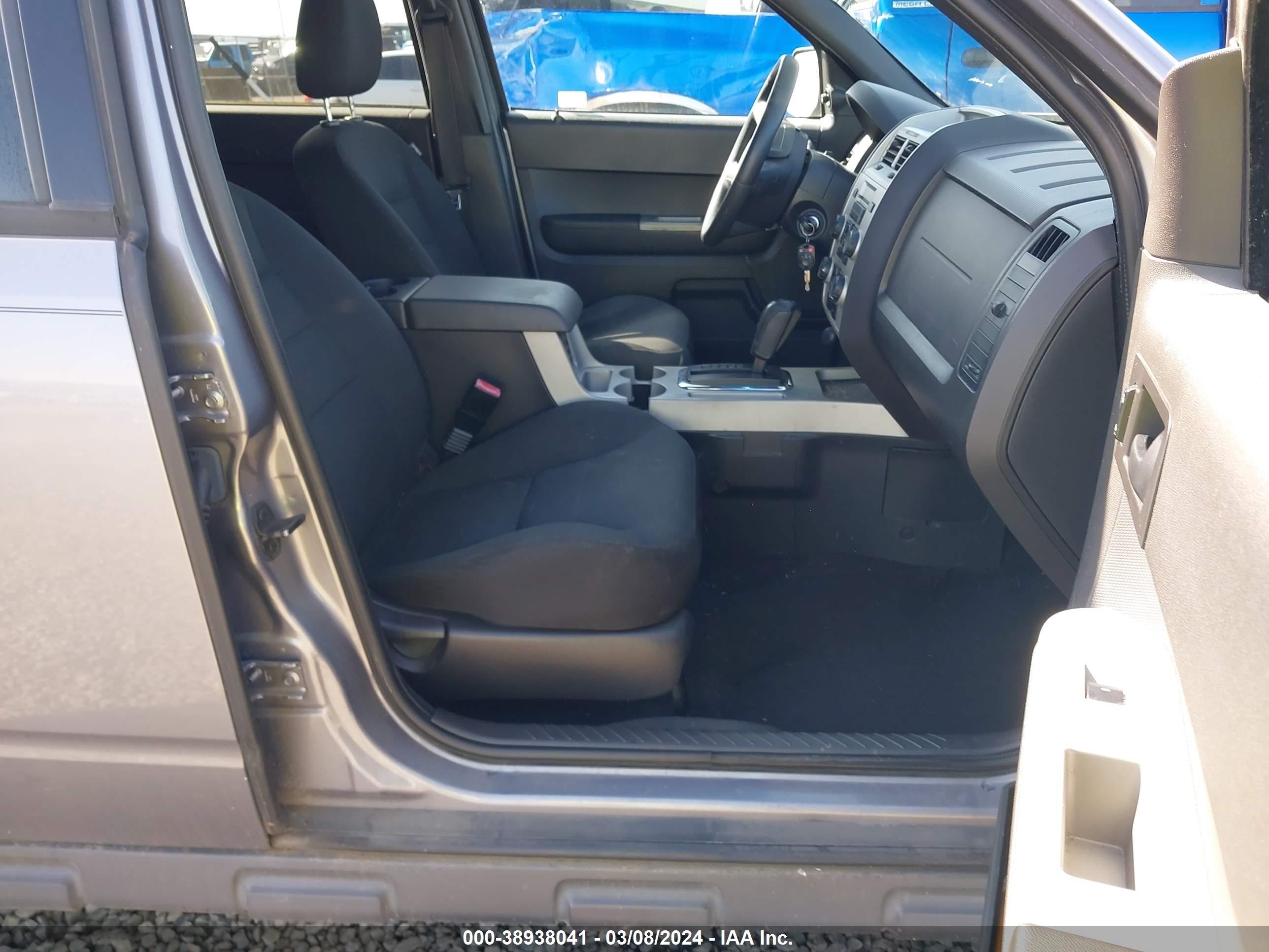 Photo 4 VIN: 1FMCU93178KD56306 - FORD ESCAPE 