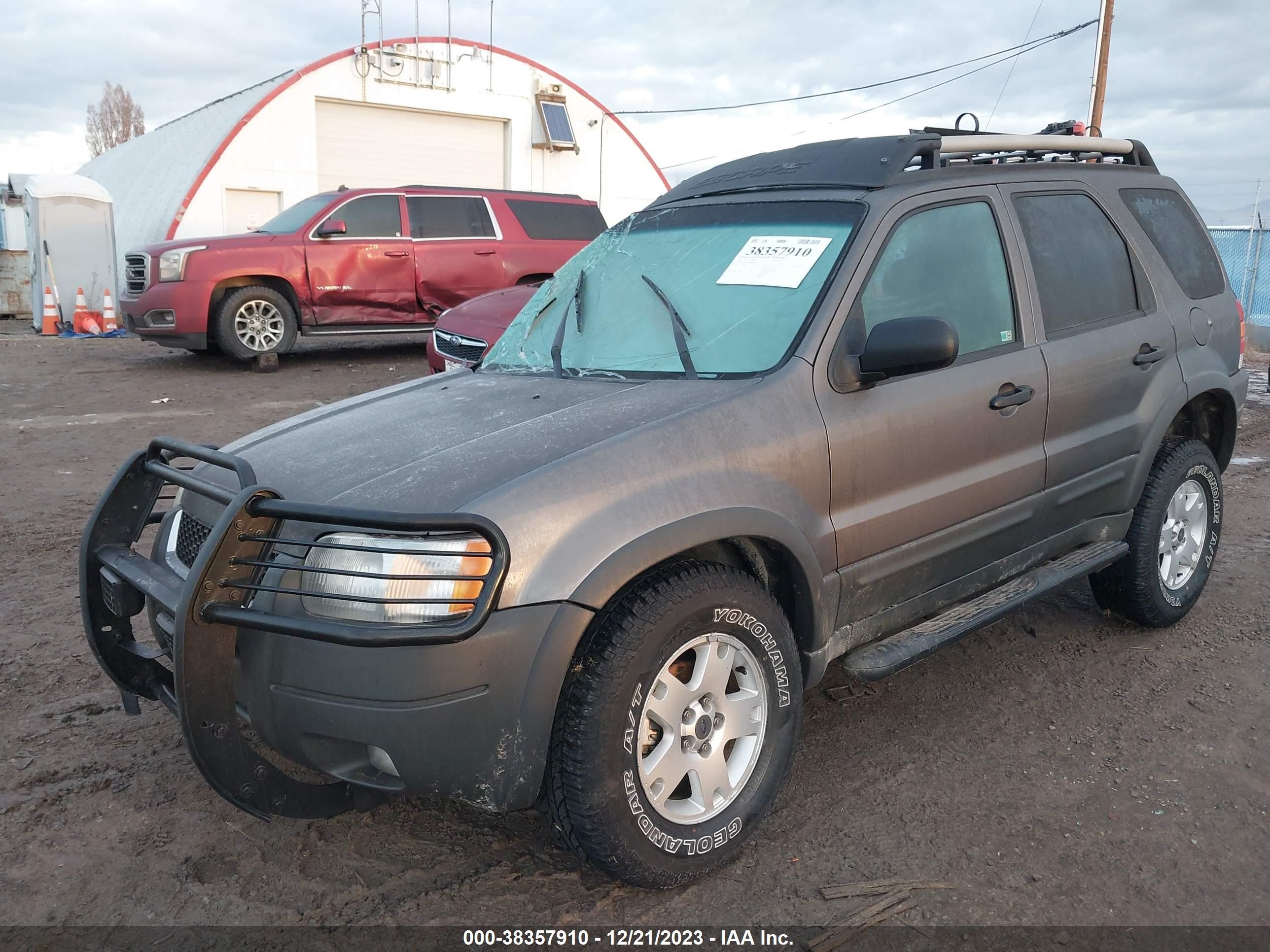 Photo 1 VIN: 1FMCU93193KB02685 - FORD ESCAPE 