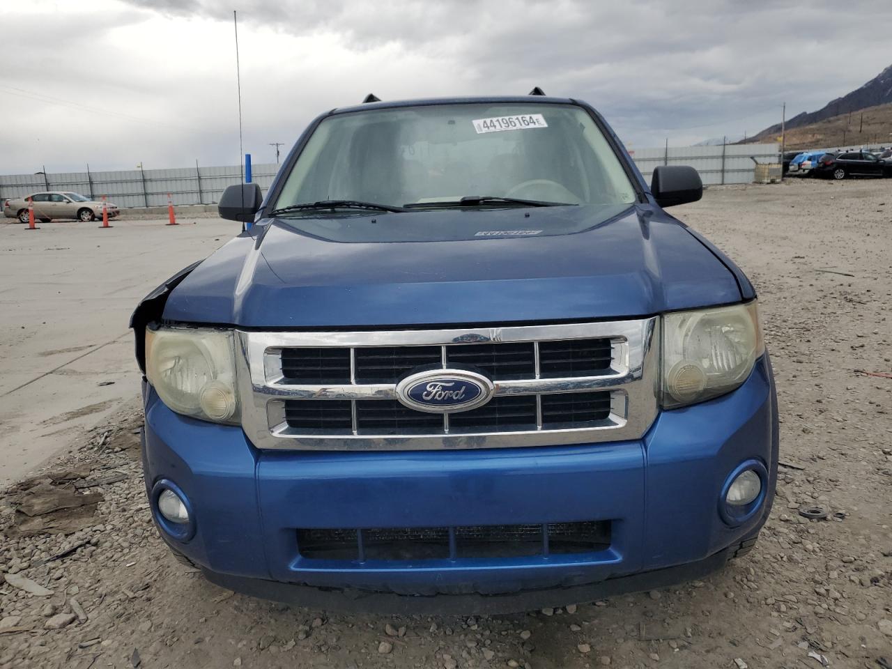 Photo 4 VIN: 1FMCU93198KA83904 - FORD ESCAPE 