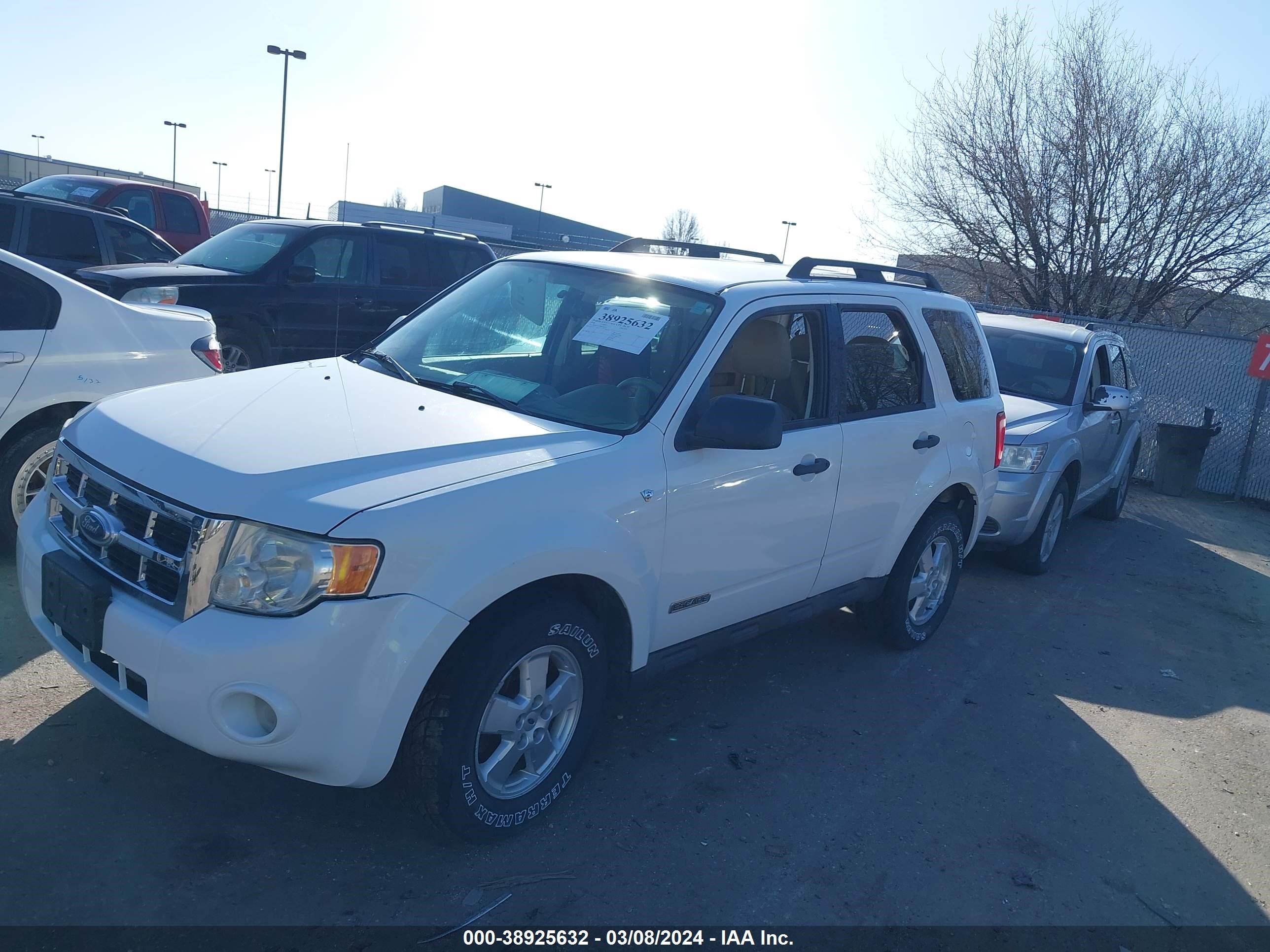 Photo 1 VIN: 1FMCU93198KB68502 - FORD ESCAPE 