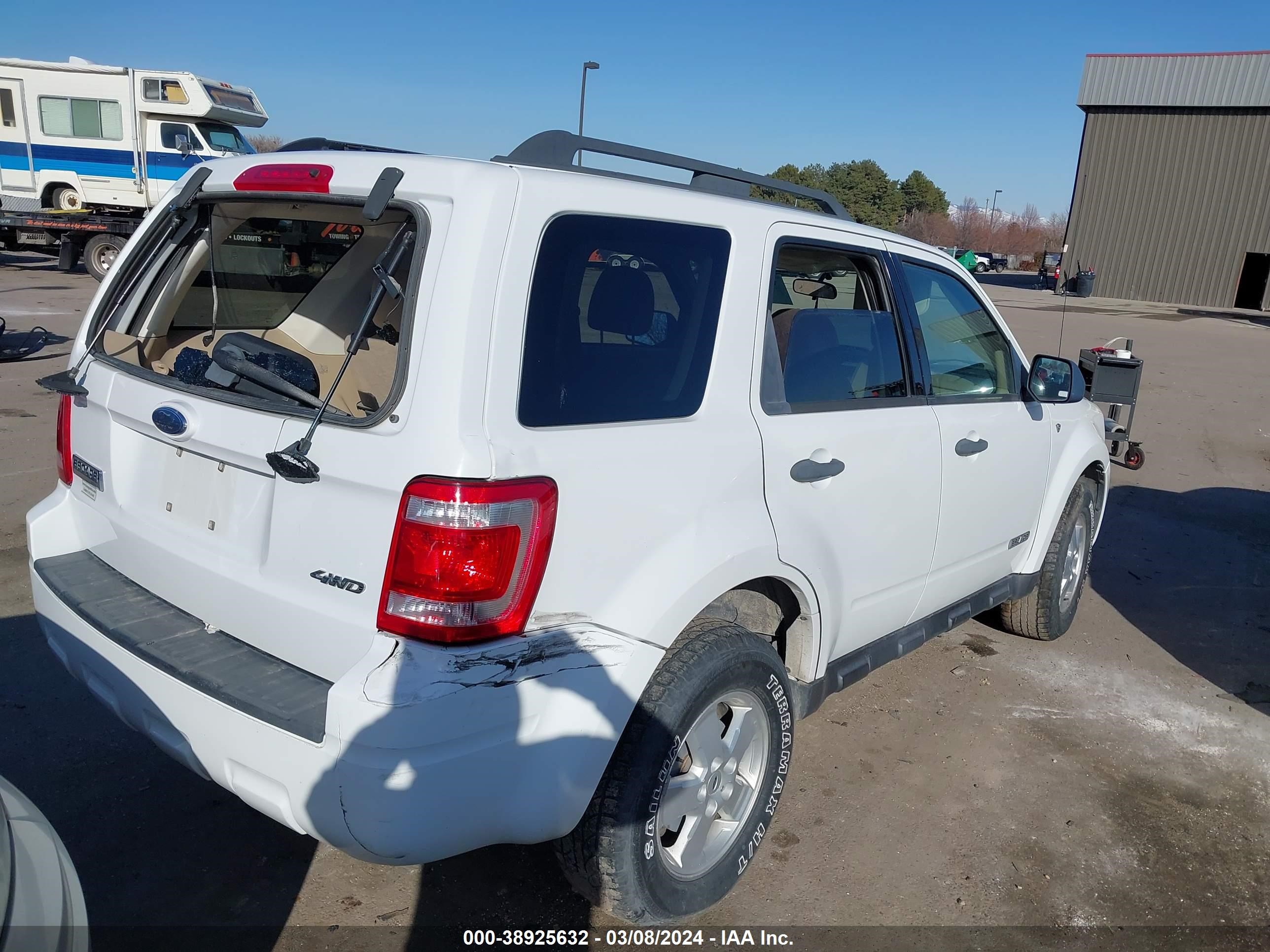 Photo 3 VIN: 1FMCU93198KB68502 - FORD ESCAPE 