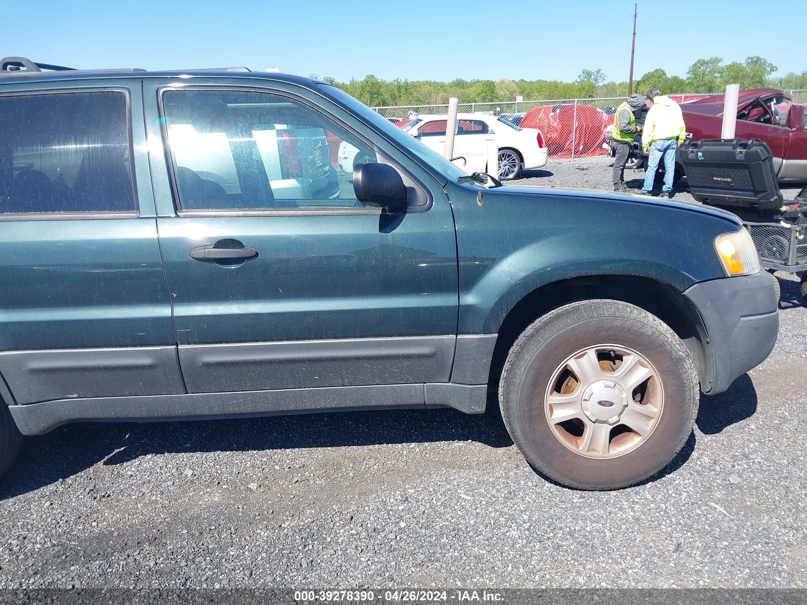 Photo 12 VIN: 1FMCU931X4DA12841 - FORD ESCAPE 