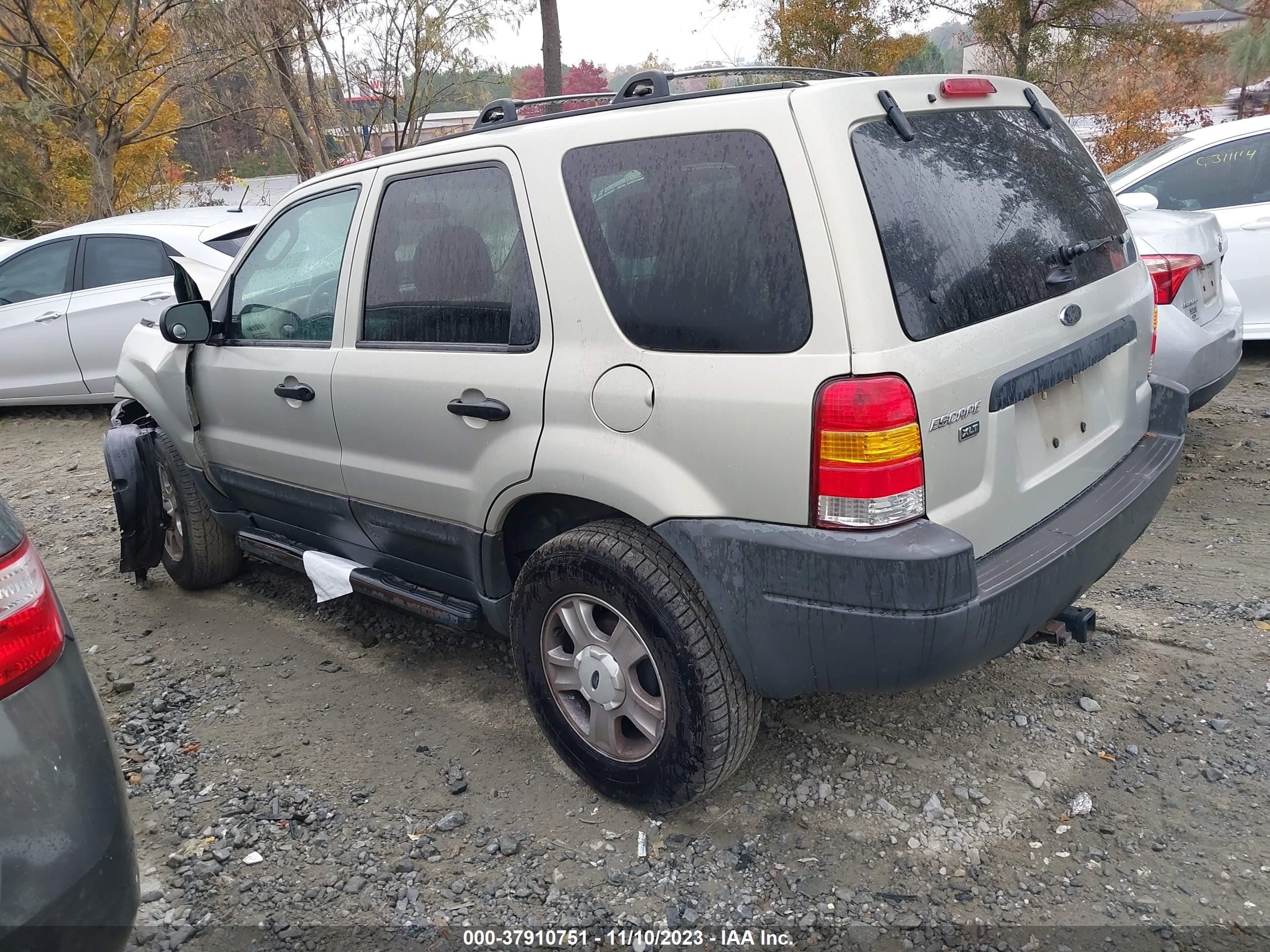 Photo 2 VIN: 1FMCU931X4KB08433 - FORD ESCAPE 