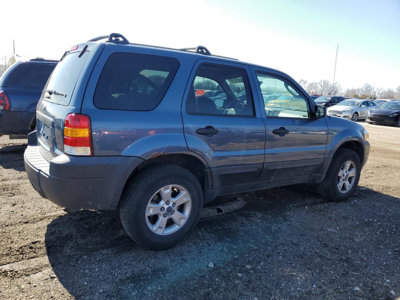 Photo 2 VIN: 1FMCU931X5KA85057 - FORD ESCAPE 