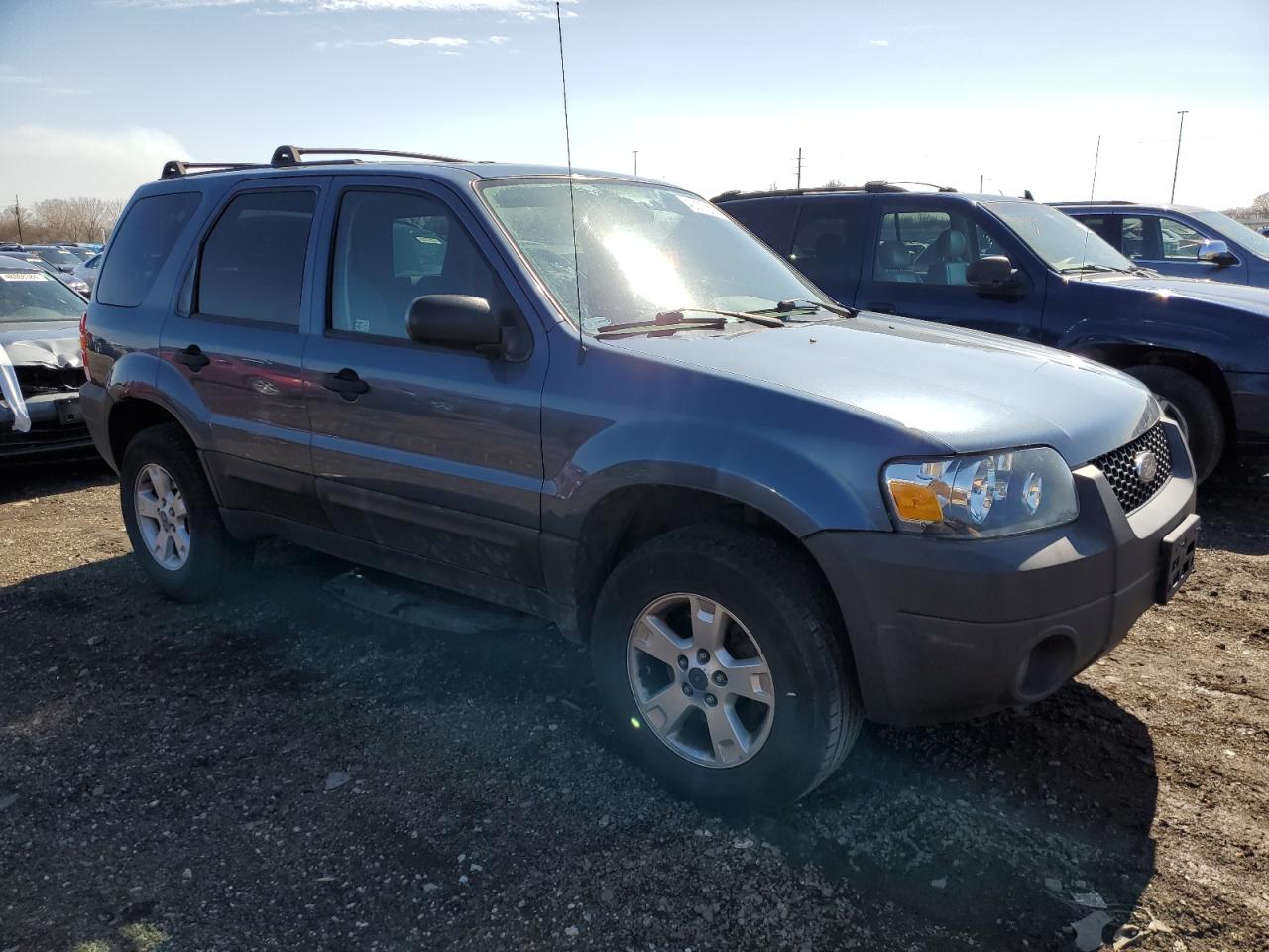 Photo 3 VIN: 1FMCU931X5KA85057 - FORD ESCAPE 