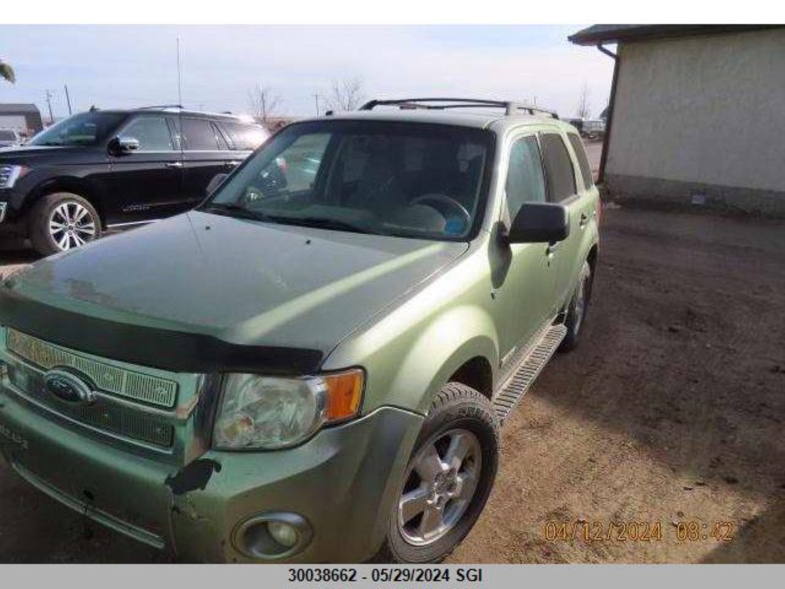 Photo 1 VIN: 1FMCU931X8KA88884 - FORD ESCAPE 